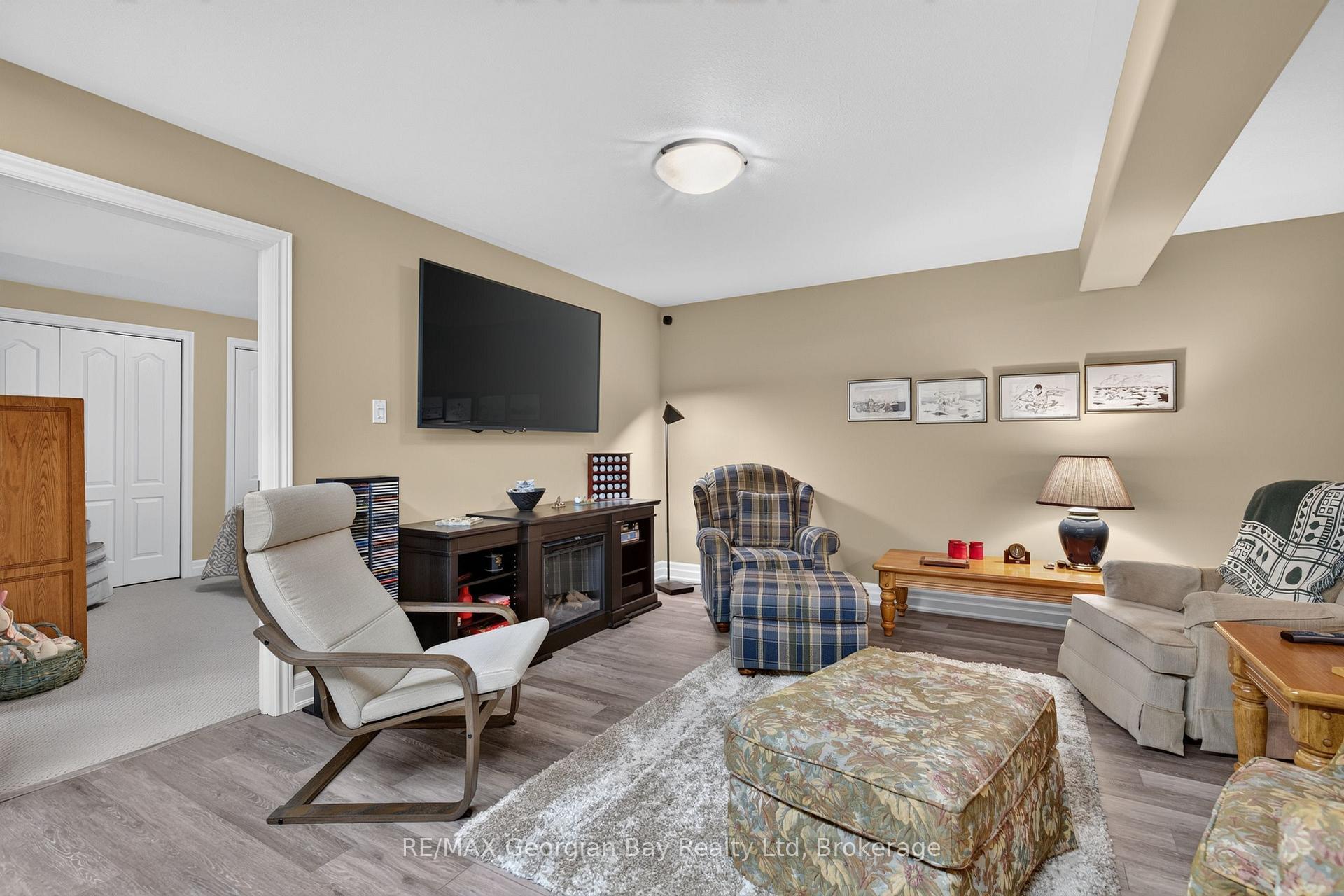 Photo 23 of 90 Burke Street, Penetanguishene — HOMEH