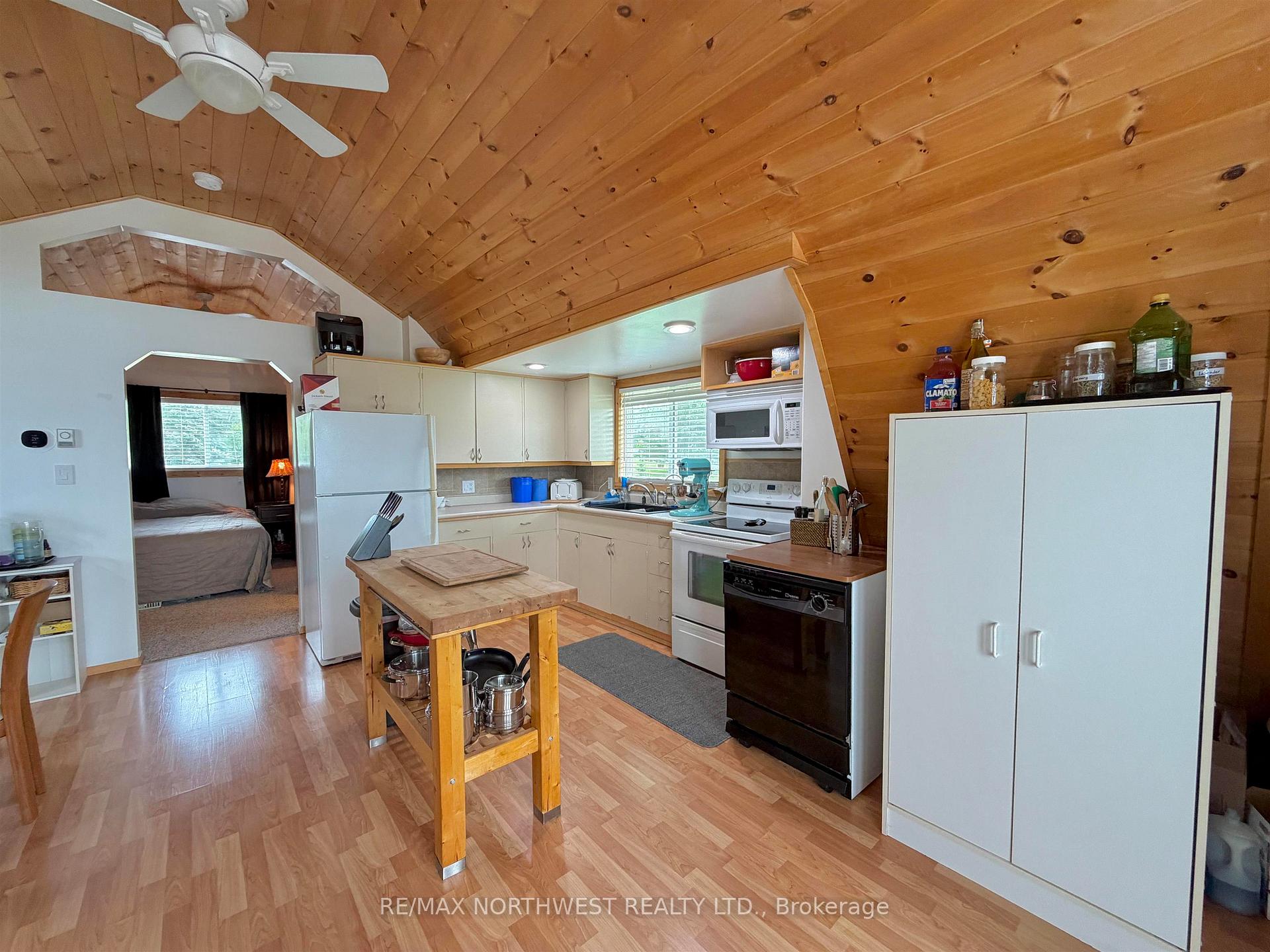 Photo 25 of 2532 School Road, Kenora Remote Area, West of Kenora — HOMEH