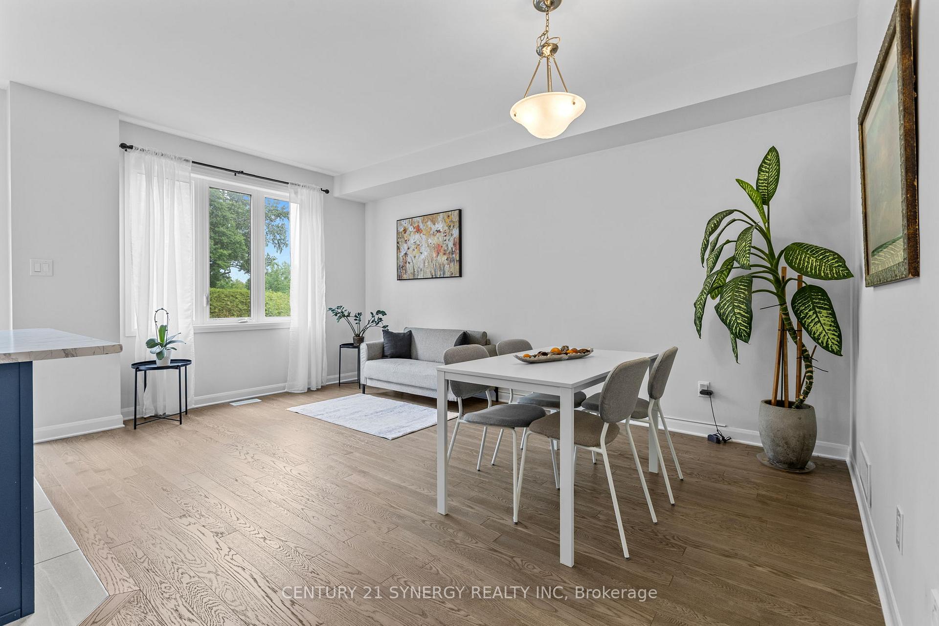 Photo 9 of 112 Attwell Private, Ottawa, Kanata - Morgan's Grant/South March — HOMEH