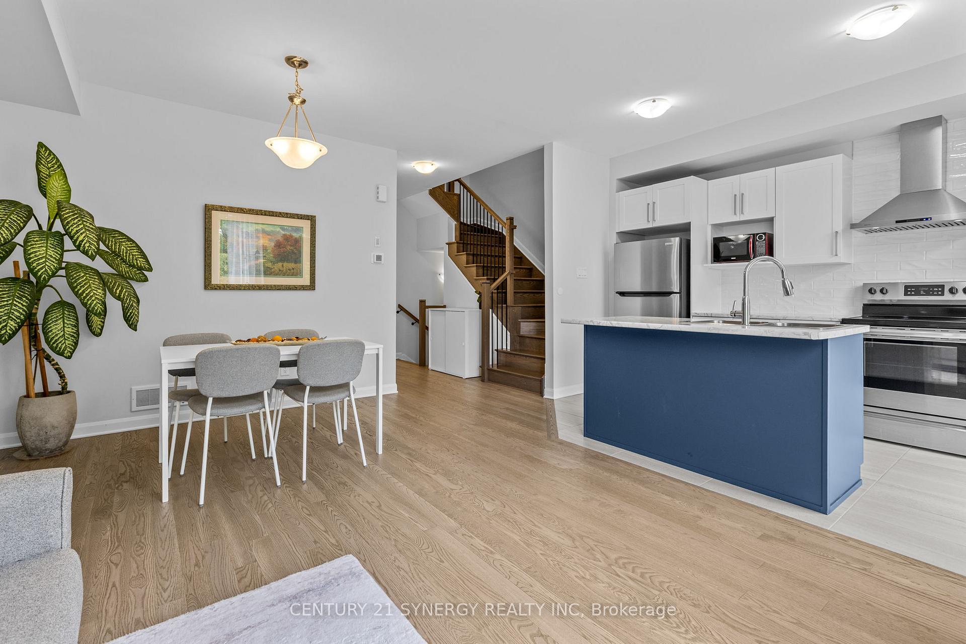 Photo 12 of 112 Attwell Private, Ottawa, Kanata - Morgan's Grant/South March — HOMEH