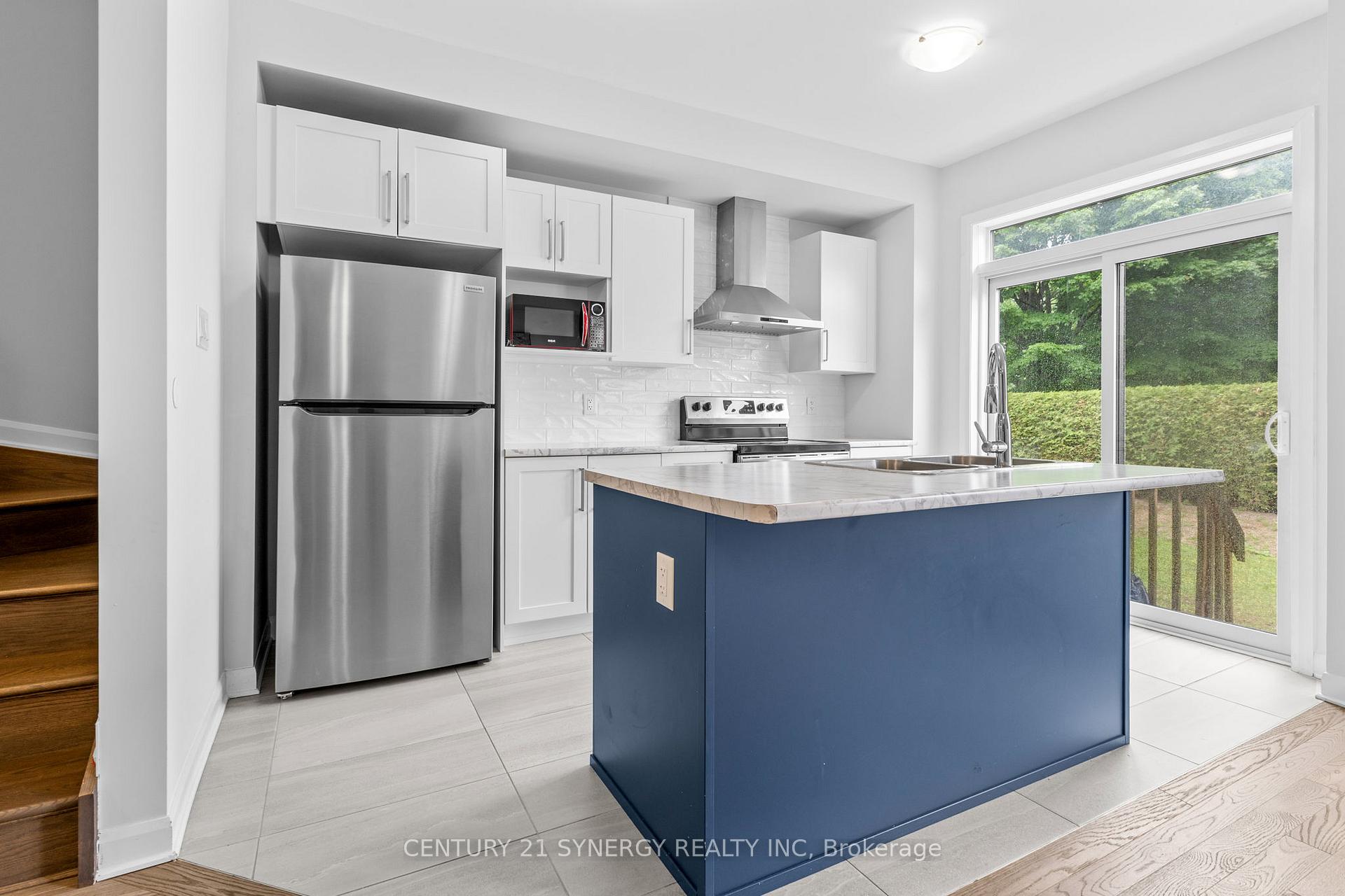Photo 15 of 112 Attwell Private, Ottawa, Kanata - Morgan's Grant/South March — HOMEH