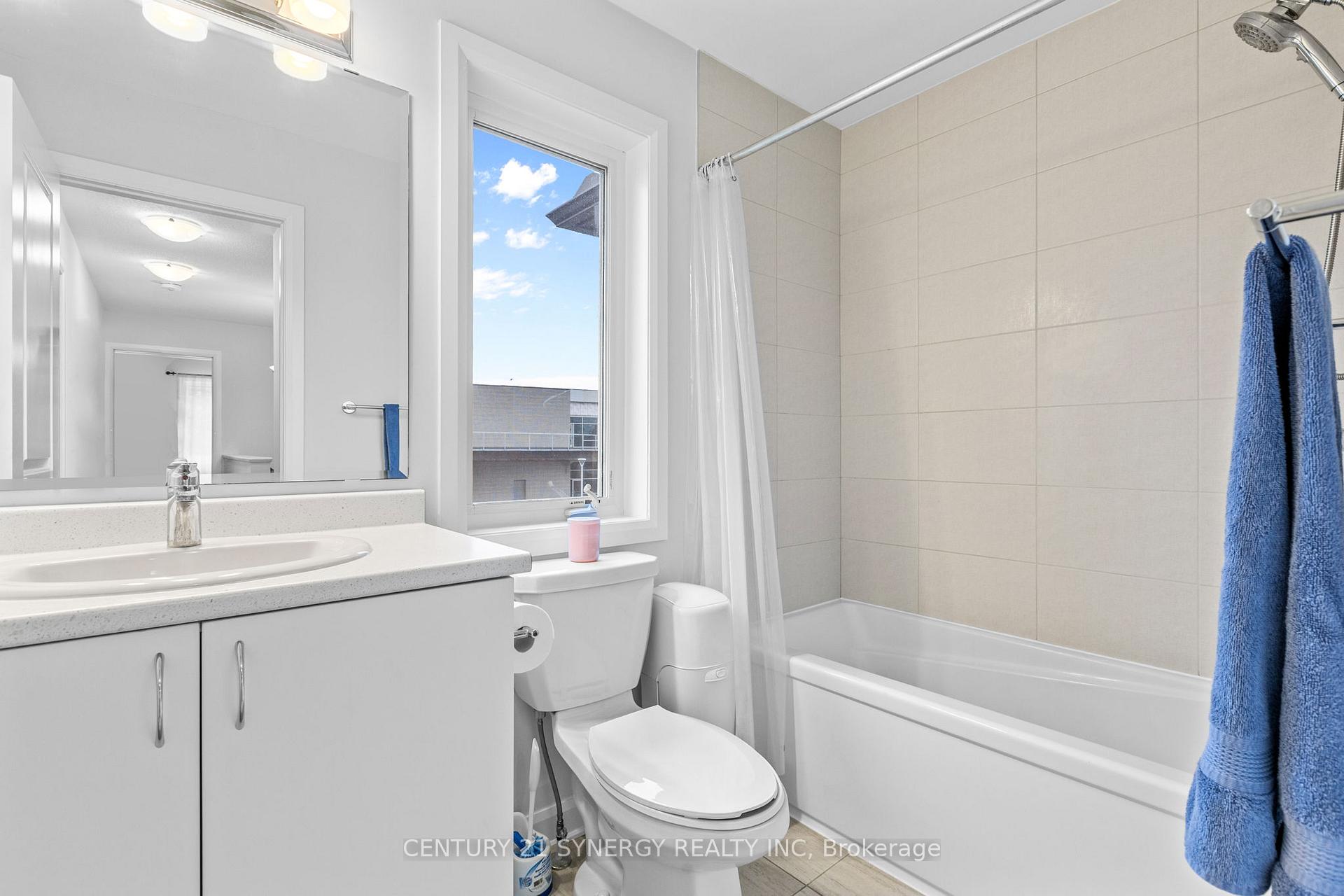 Photo 22 of 112 Attwell Private, Ottawa, Kanata - Morgan's Grant/South March — HOMEH