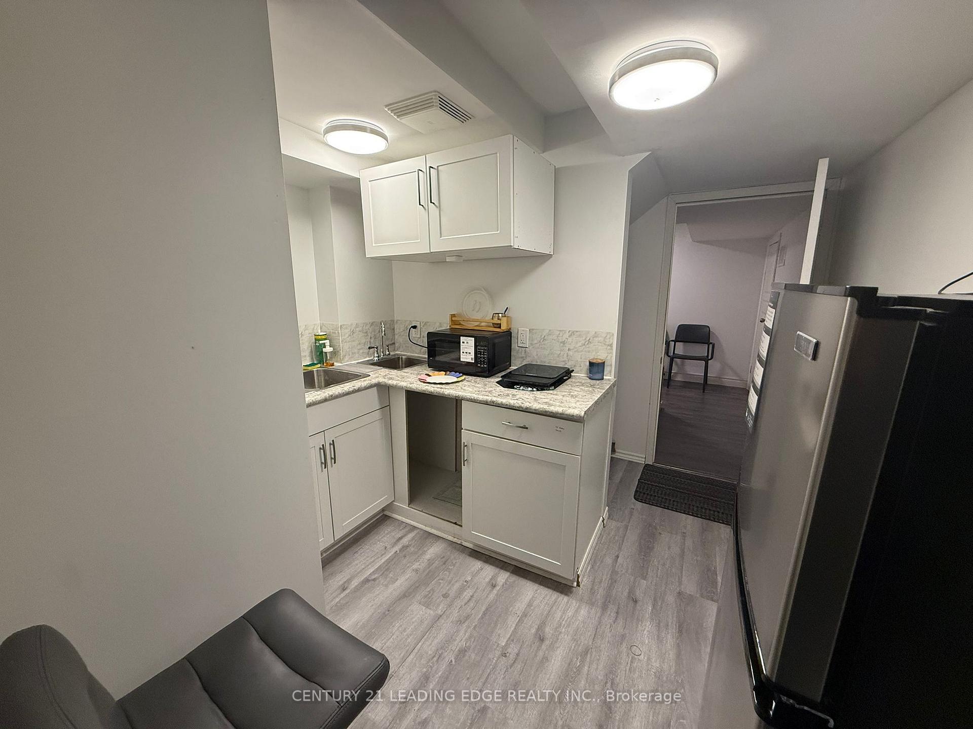 Photo 2 of Unit Lower, 47 Kirkland Place, Whitby, Williamsburg — HOMEH