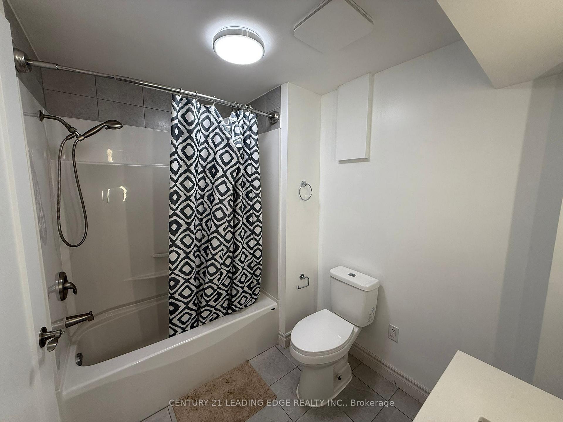 Photo 4 of Unit Lower, 47 Kirkland Place, Whitby, Williamsburg — HOMEH