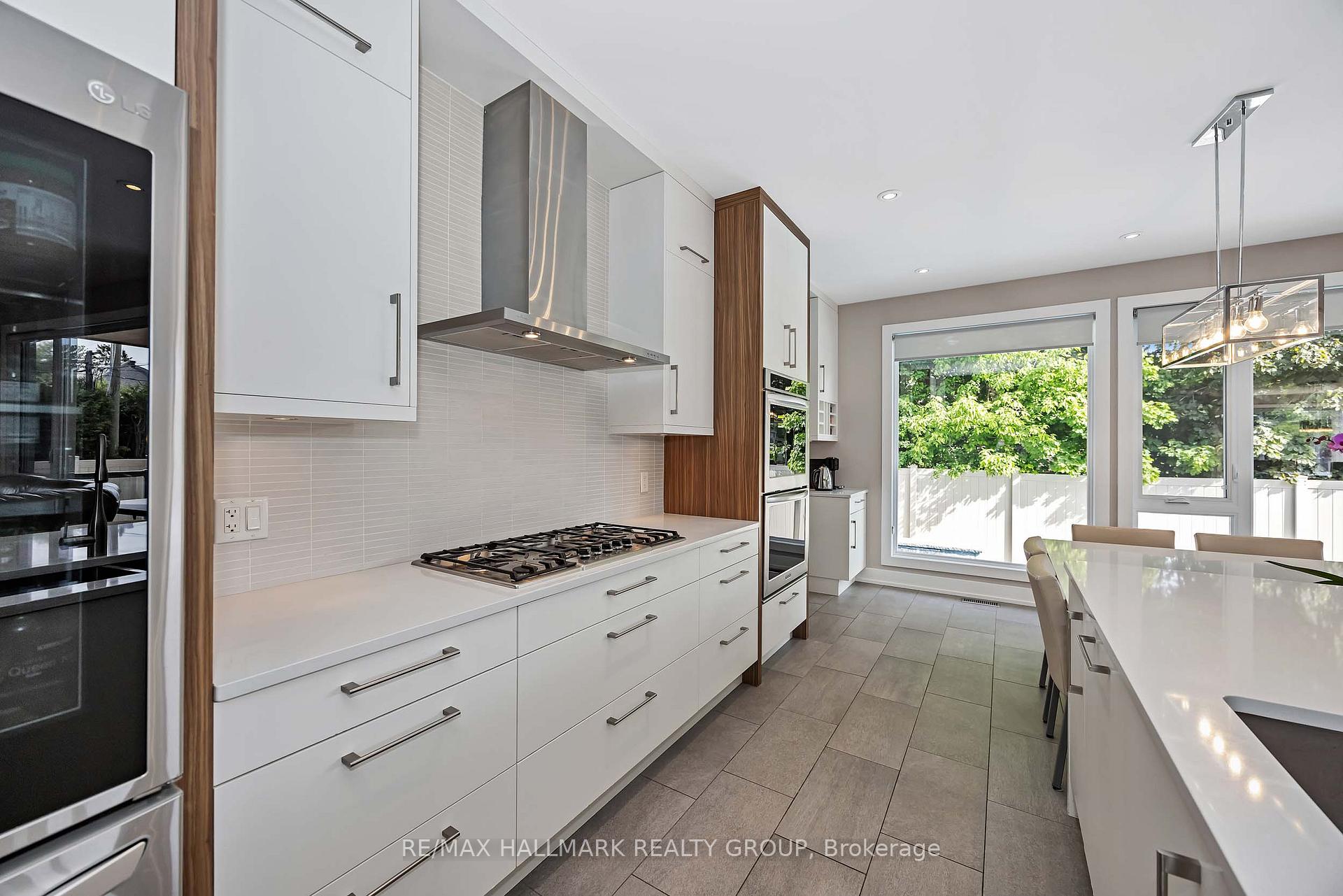 Photo 13 of 88 Withrow Avenue, Ottawa, Meadowlands/St. Claire Gardens — HOMEH
