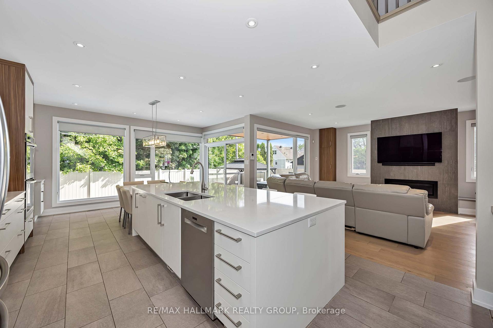 Photo 14 of 88 Withrow Avenue, Ottawa, Meadowlands/St. Claire Gardens — HOMEH