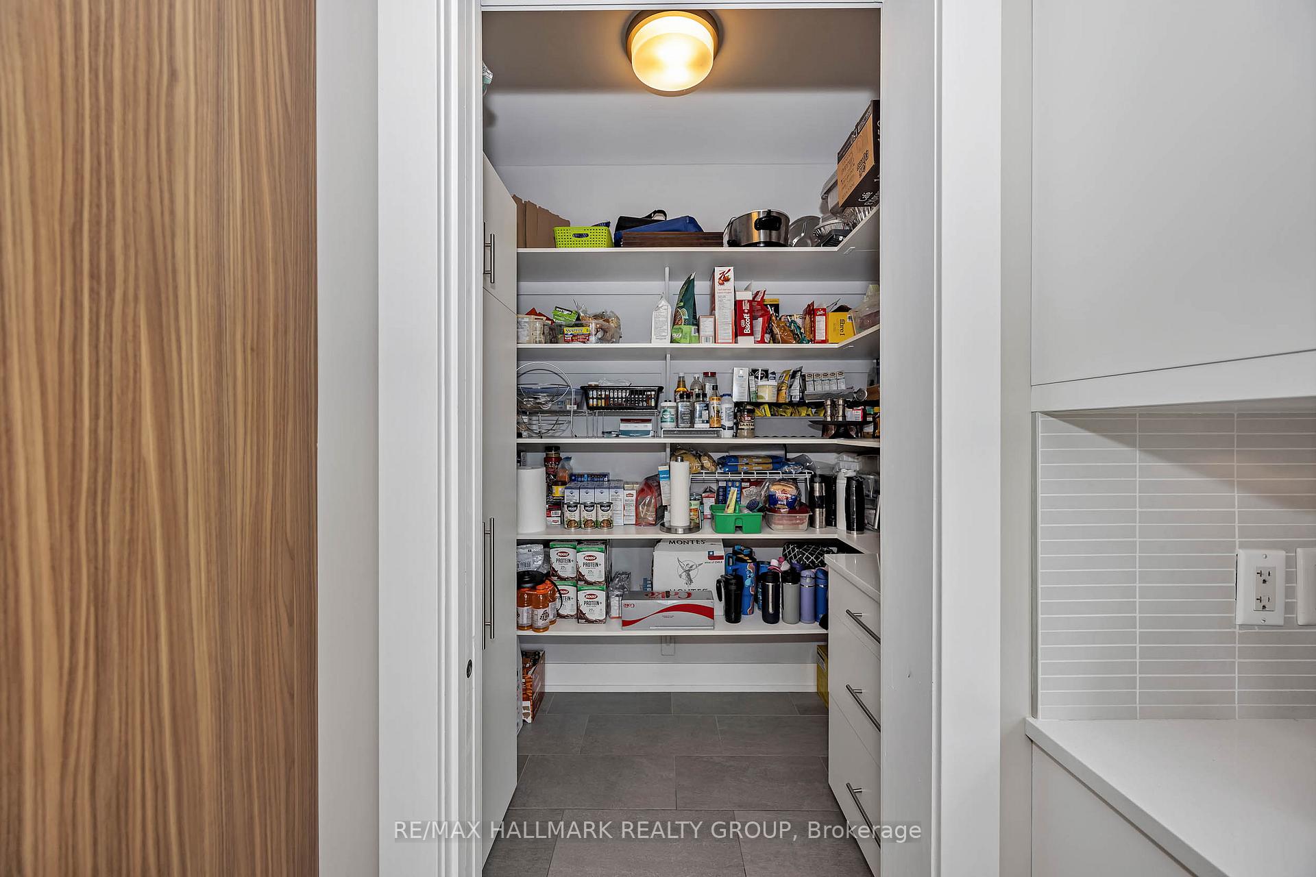 Photo 15 of 88 Withrow Avenue, Ottawa, Meadowlands/St. Claire Gardens — HOMEH