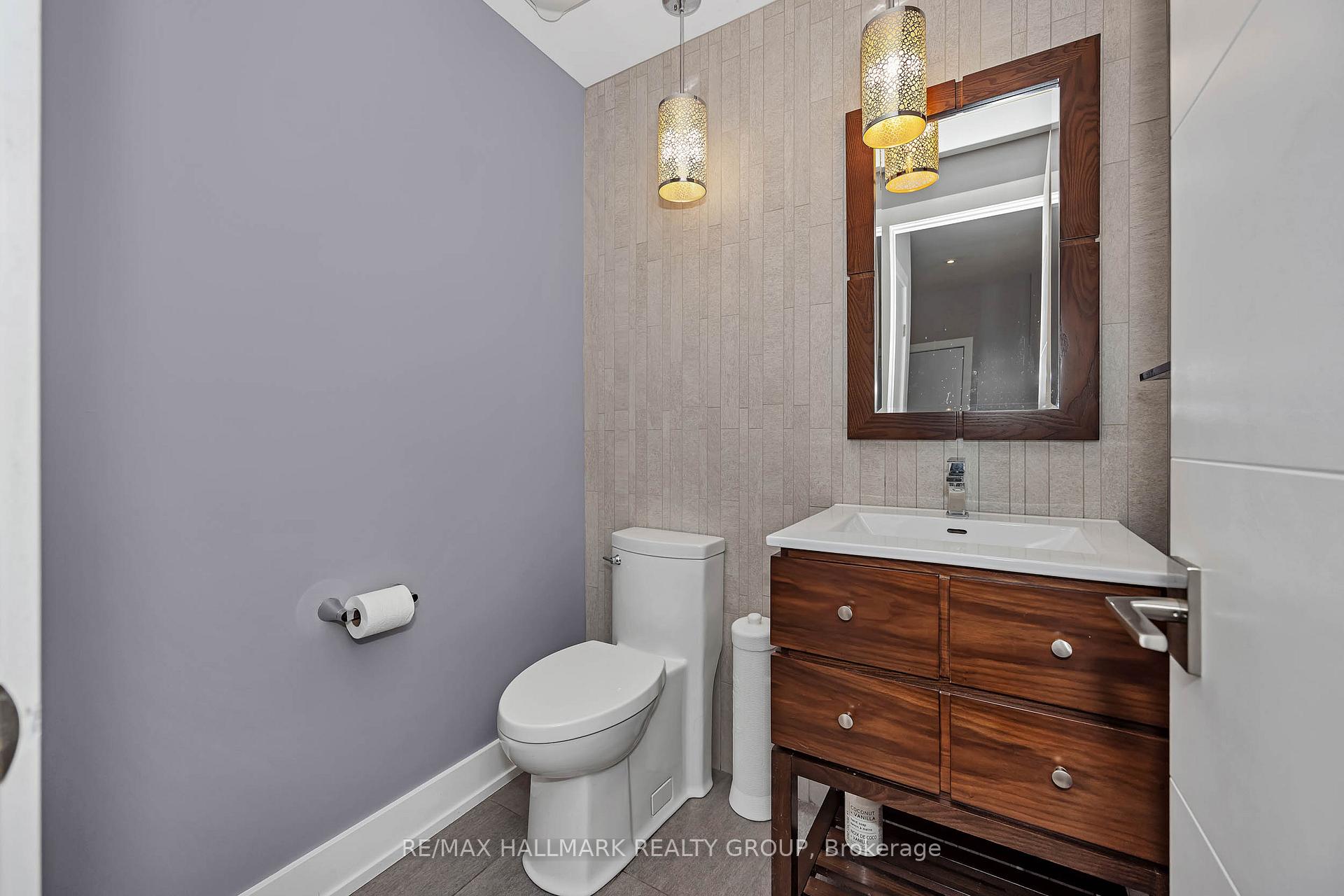 Photo 16 of 88 Withrow Avenue, Ottawa, Meadowlands/St. Claire Gardens — HOMEH