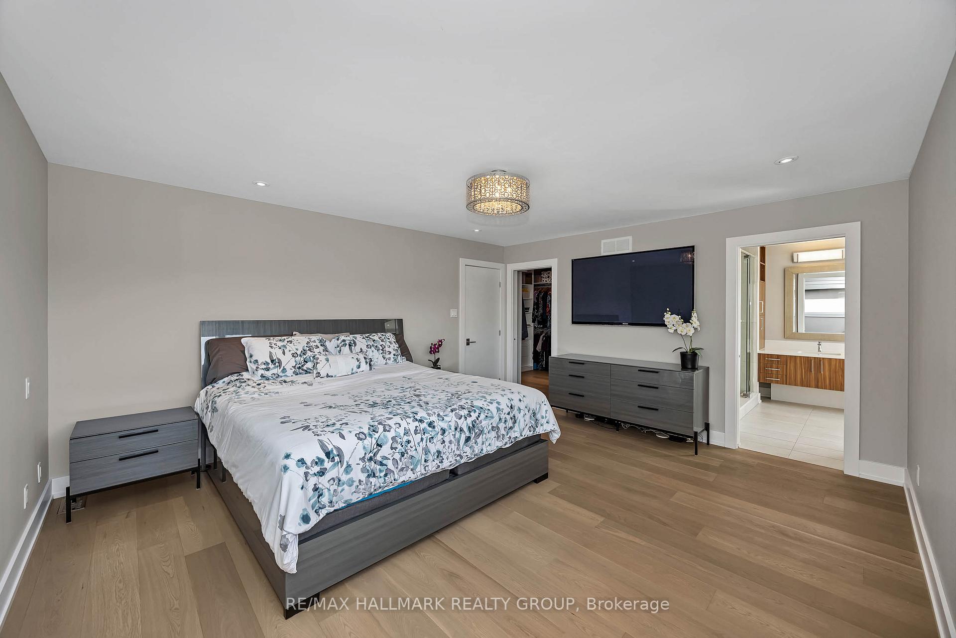 Photo 28 of 88 Withrow Avenue, Ottawa, Meadowlands/St. Claire Gardens — HOMEH