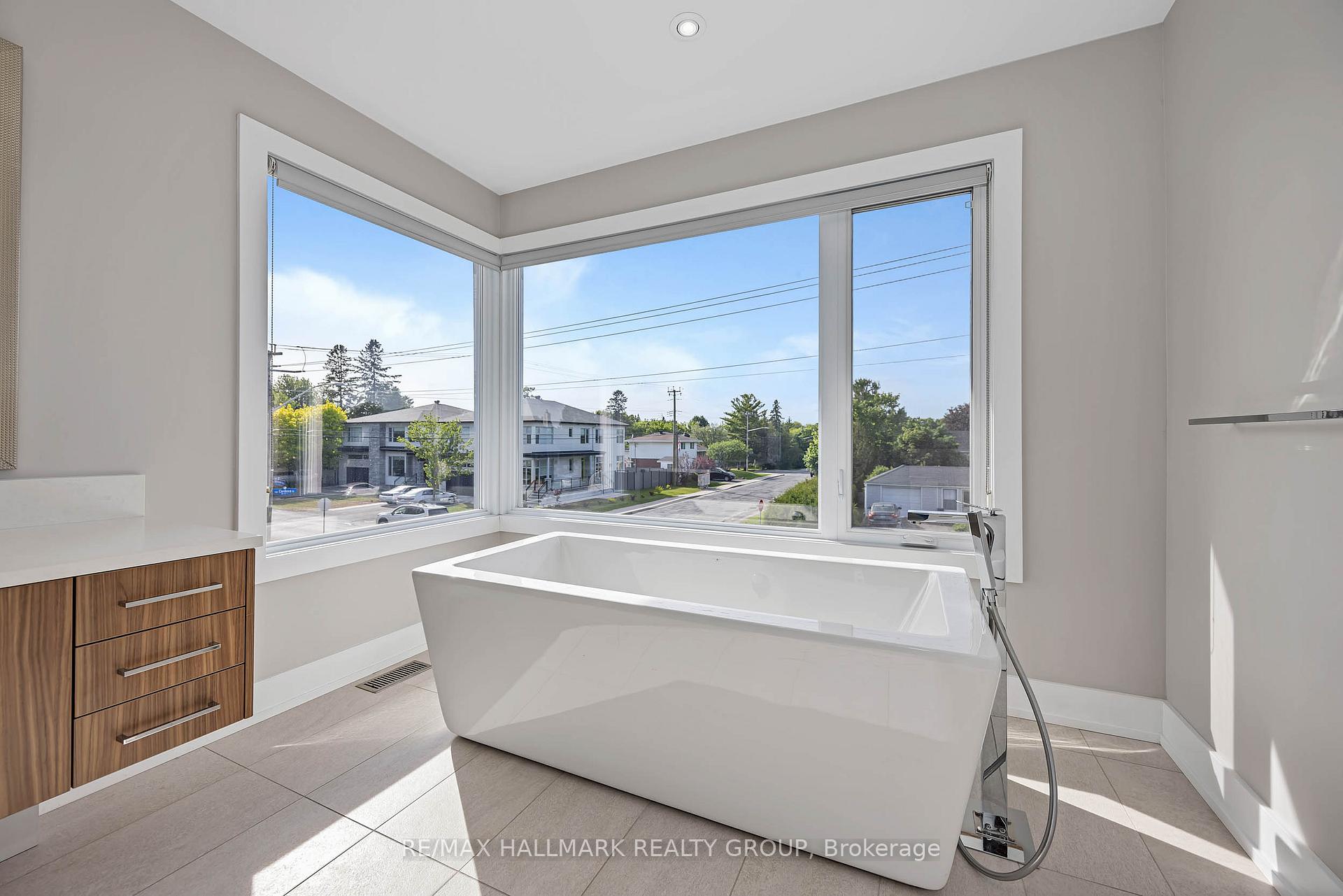Photo 30 of 88 Withrow Avenue, Ottawa, Meadowlands/St. Claire Gardens — HOMEH