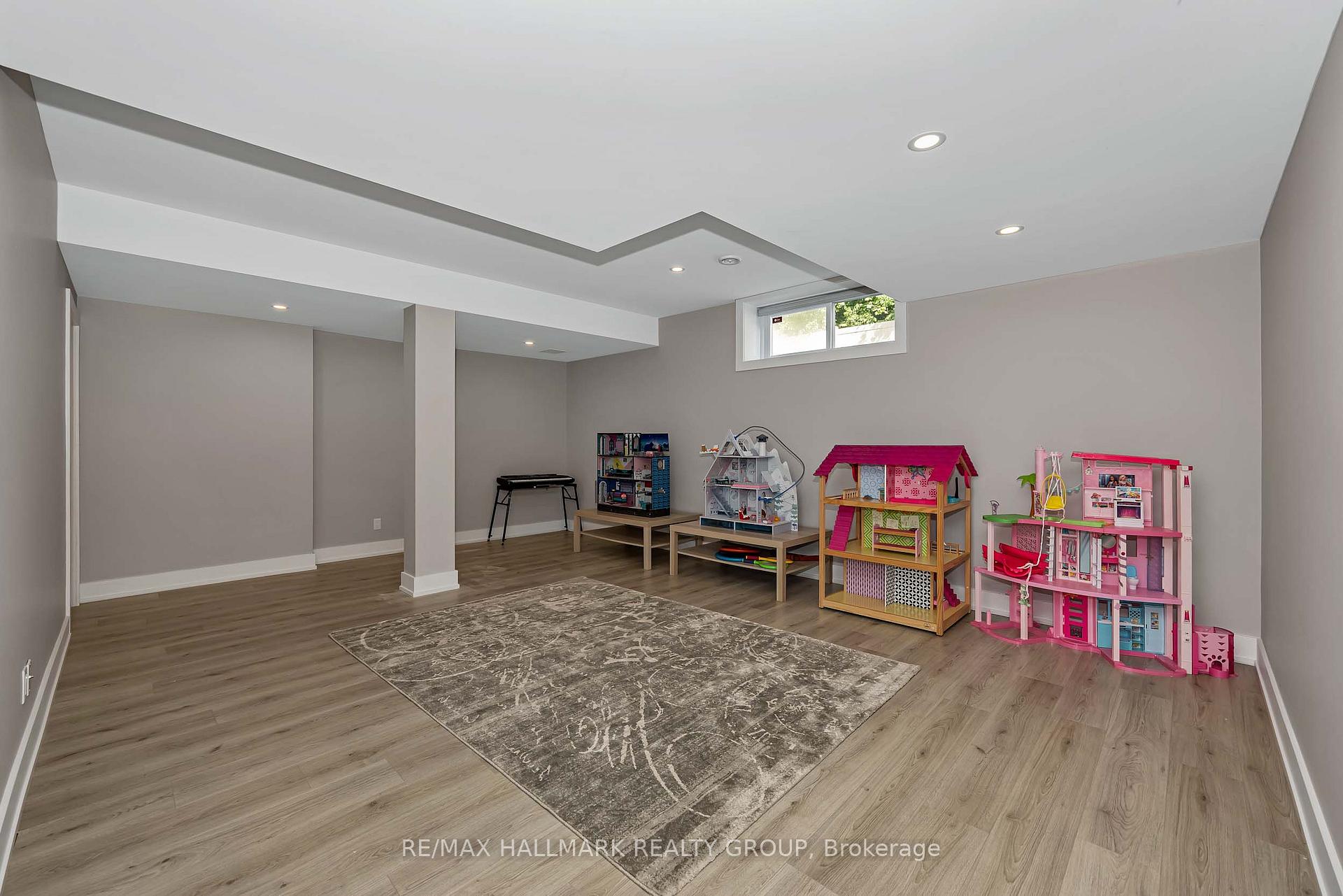 Photo 36 of 88 Withrow Avenue, Ottawa, Meadowlands/St. Claire Gardens — HOMEH
