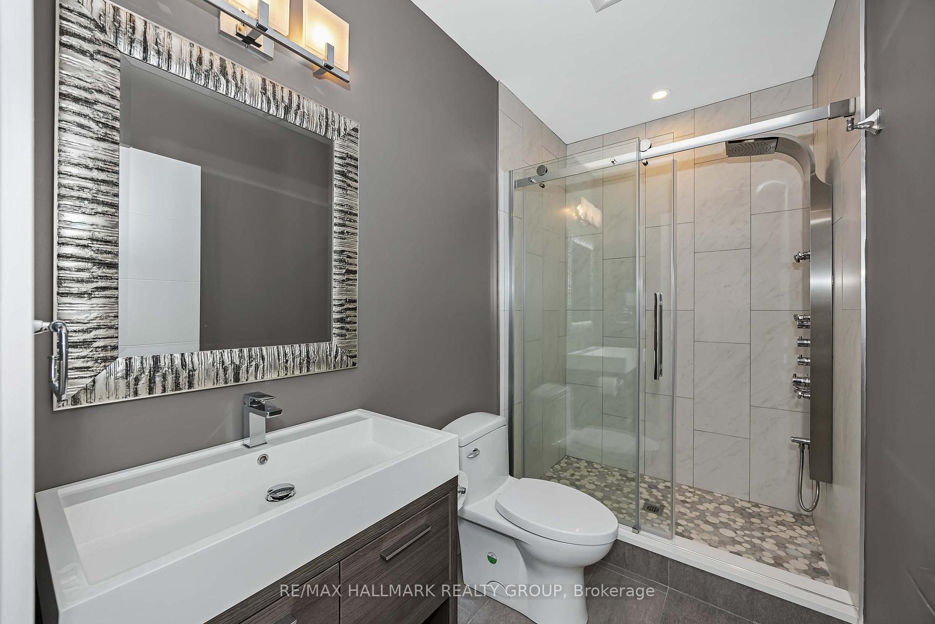 Photo 37 of 88 Withrow Avenue, Ottawa, Meadowlands/St. Claire Gardens — HOMEH