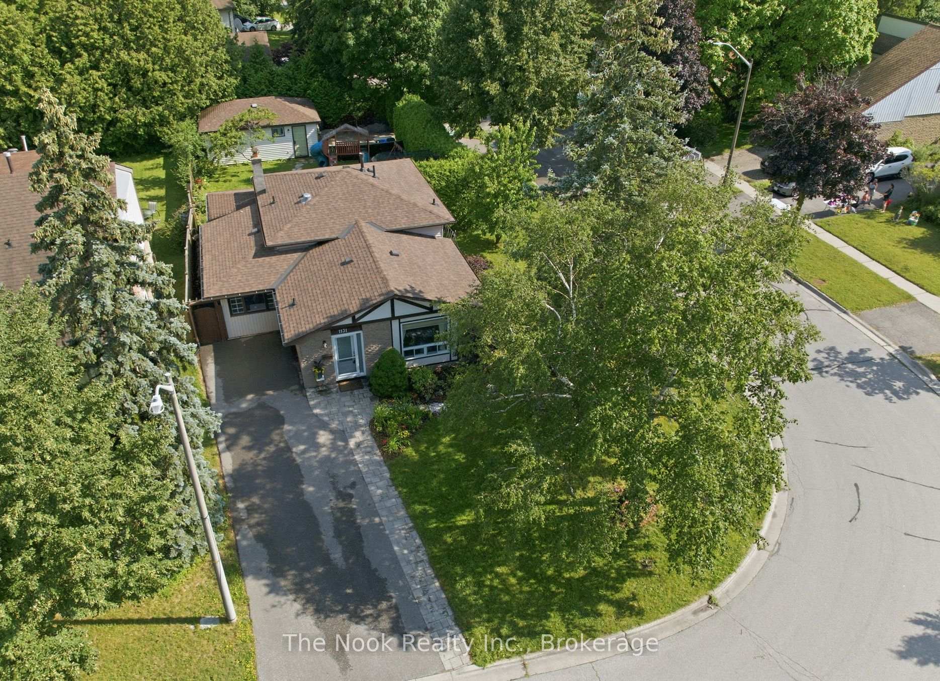 Photo 1 of 1131 Eldorado Avenue, Oshawa, Eastdale — HOMEH