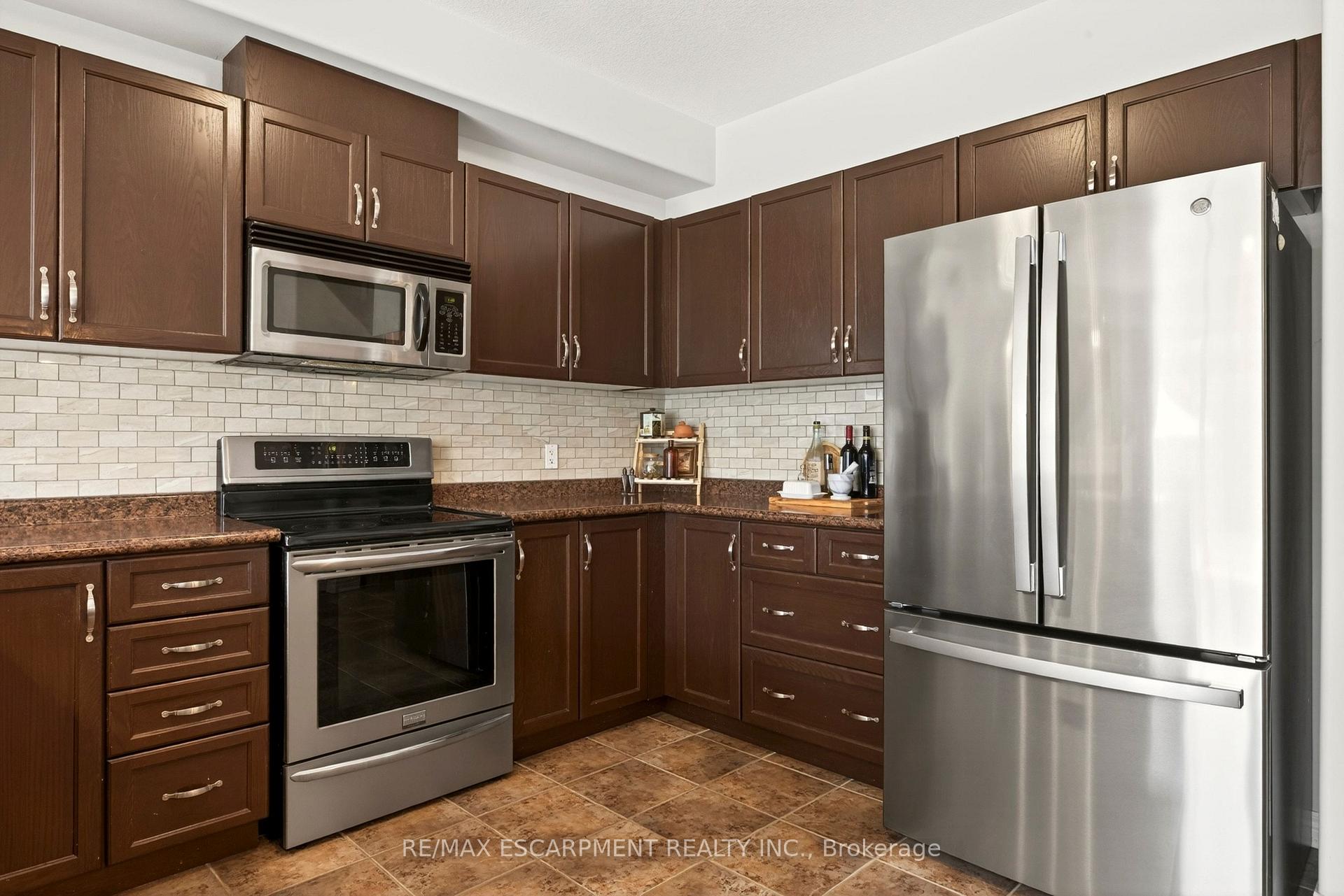 Photo 15 of 62 Fall Fair Way, Hamilton, Binbrook — HOMEH