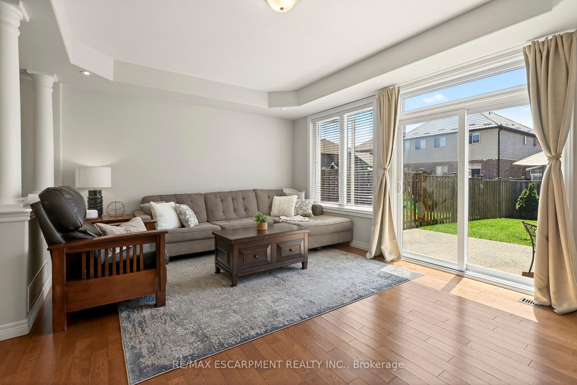 Photo 17 of 62 Fall Fair Way, Hamilton, Binbrook — HOMEH