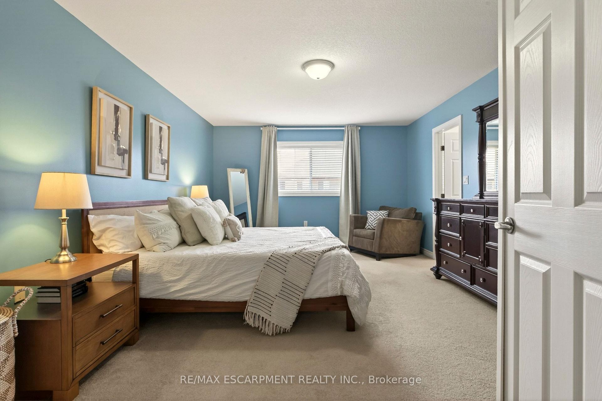 Photo 23 of 62 Fall Fair Way, Hamilton, Binbrook — HOMEH