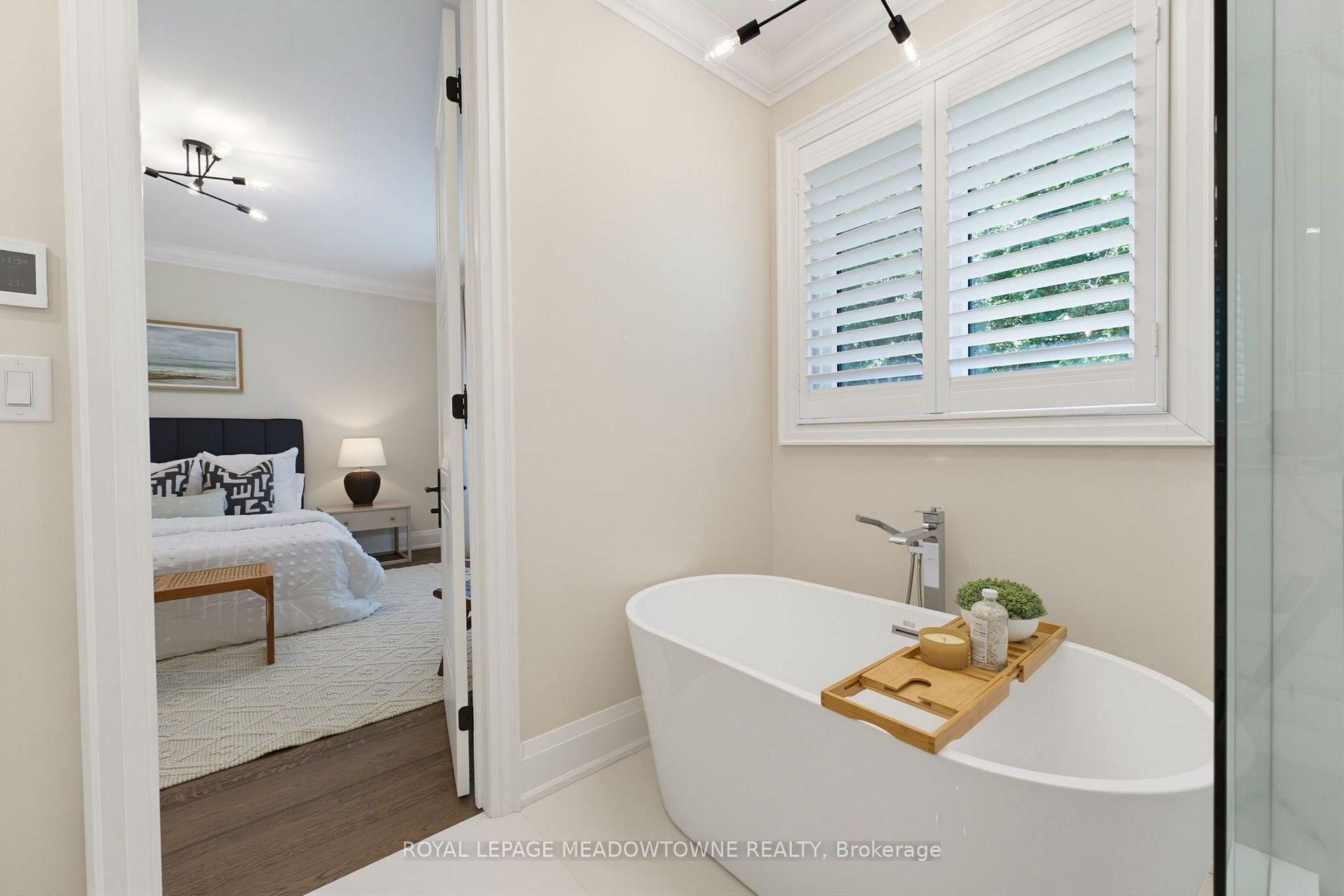 Photo 23 of 2269 Wuthering Heights Way, Oakville, Bronte Creek — HOMEH
