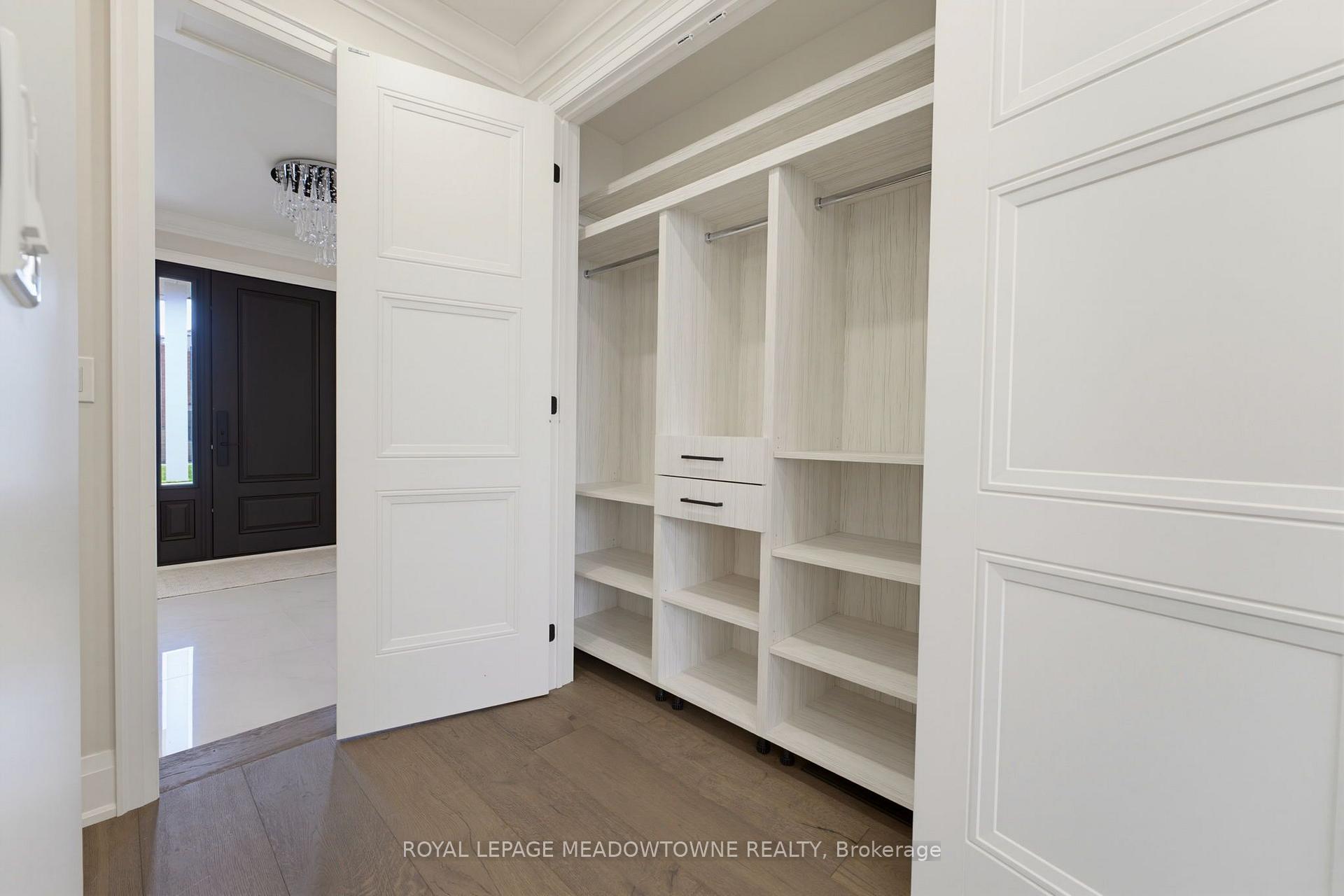 Photo 29 of 2269 Wuthering Heights Way, Oakville, Bronte Creek — HOMEH
