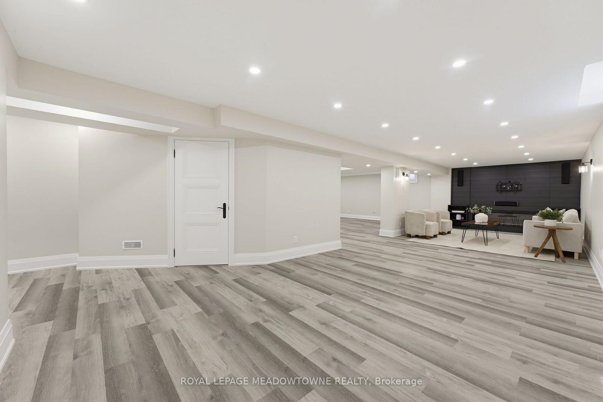 Photo 30 of 2269 Wuthering Heights Way, Oakville, Bronte Creek — HOMEH