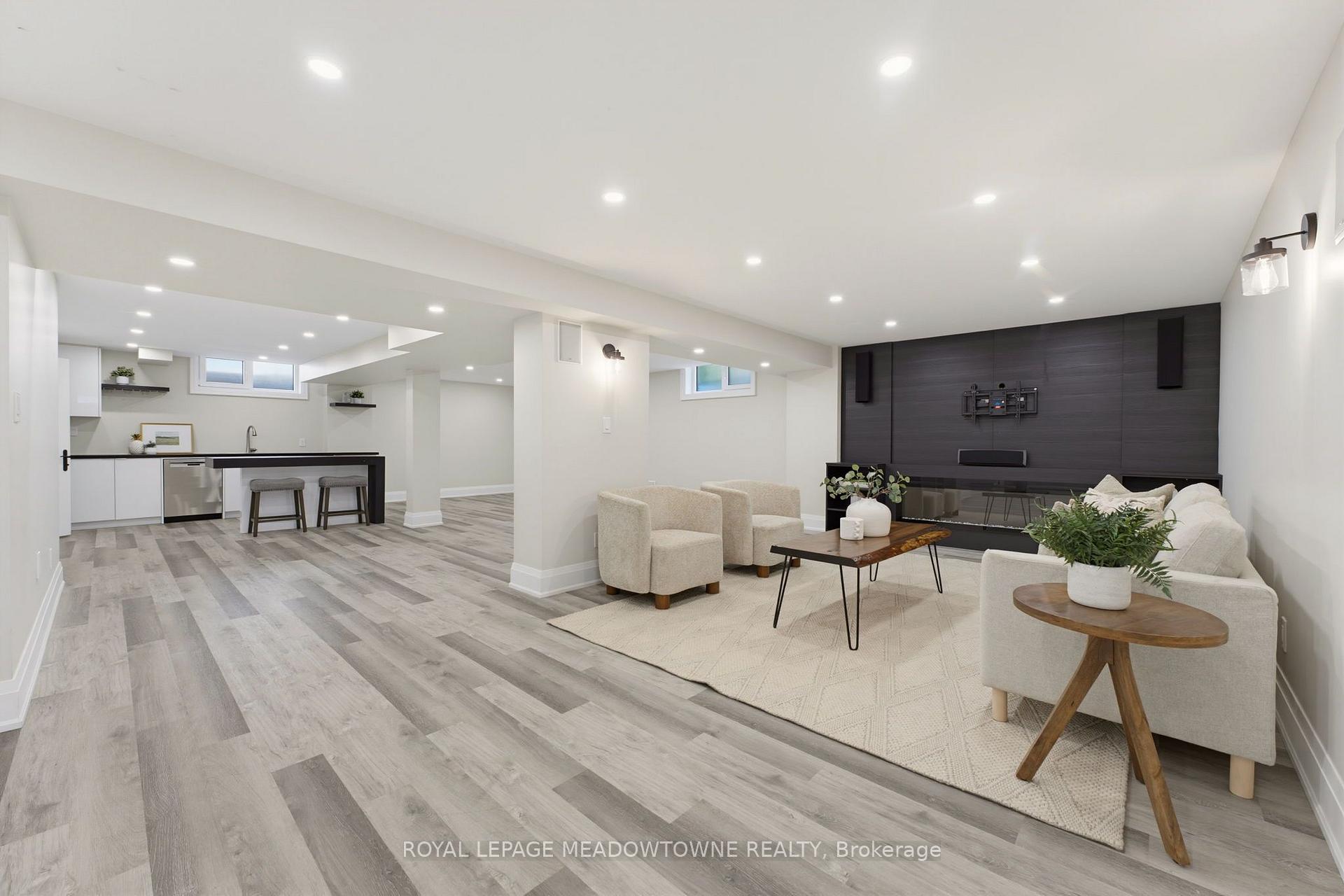 Photo 31 of 2269 Wuthering Heights Way, Oakville, Bronte Creek — HOMEH