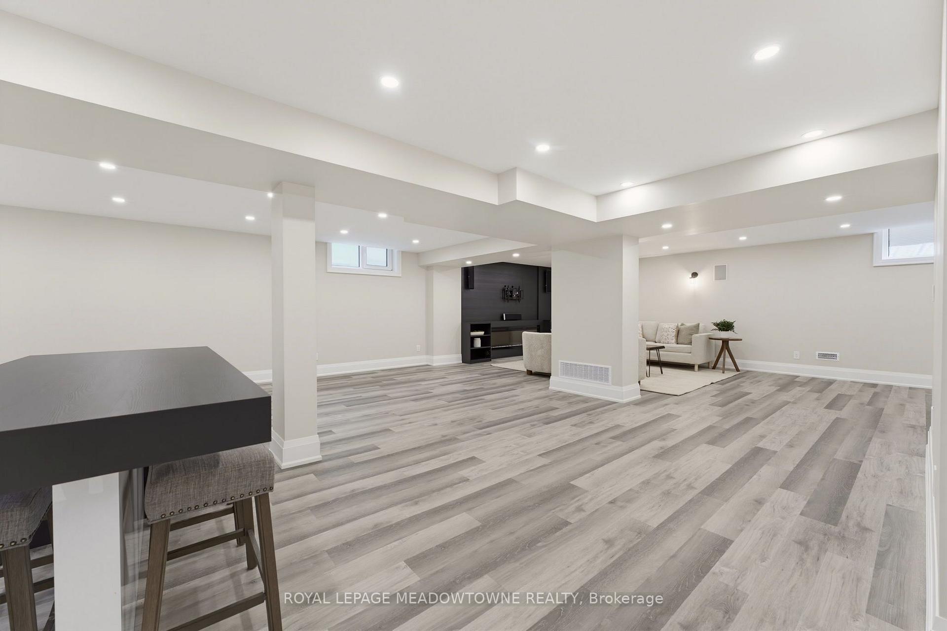 Photo 39 of 2269 Wuthering Heights Way, Oakville, Bronte Creek — HOMEH