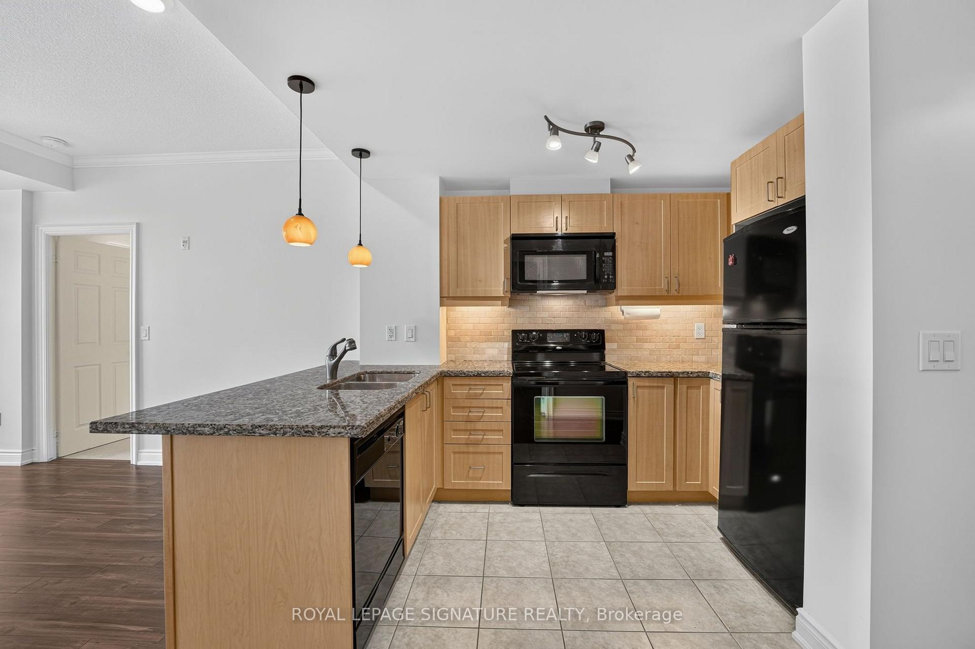 Photo 8 of Unit 605, 354 Atherley Road, Orillia — HOMEH
