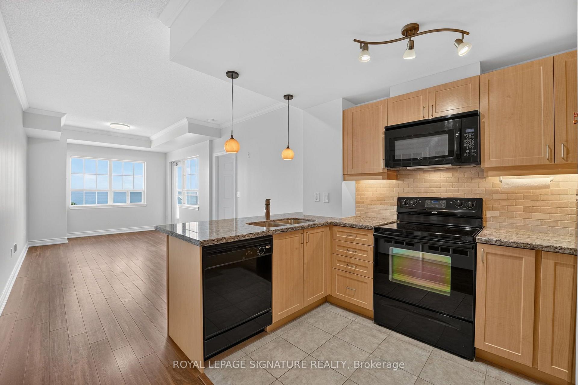 Photo 9 of Unit 605, 354 Atherley Road, Orillia — HOMEH