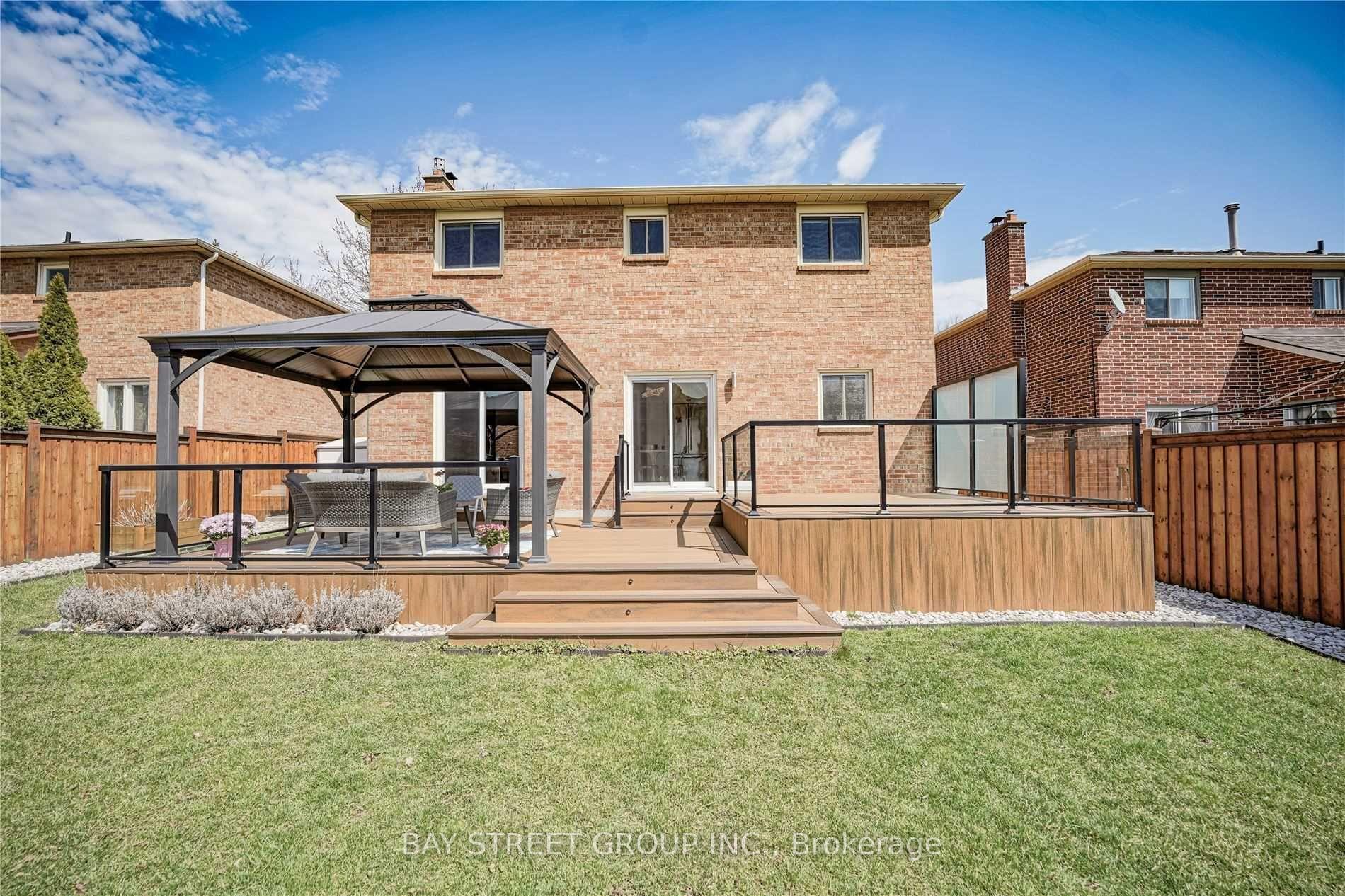 Photo 4 of 1480 Princeton Crescent, Oakville, College Park — HOMEH