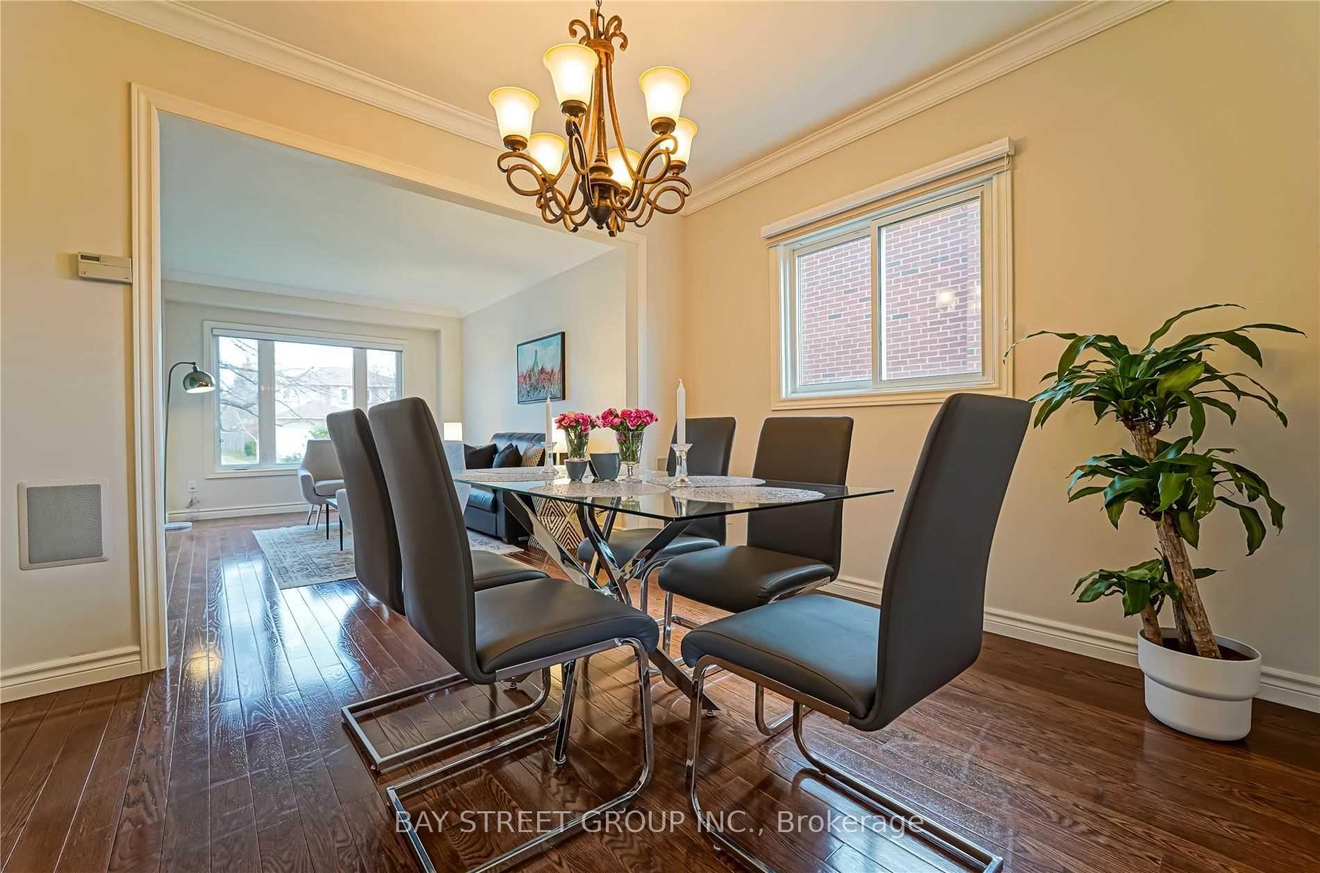 Photo 13 of 1480 Princeton Crescent, Oakville, College Park — HOMEH