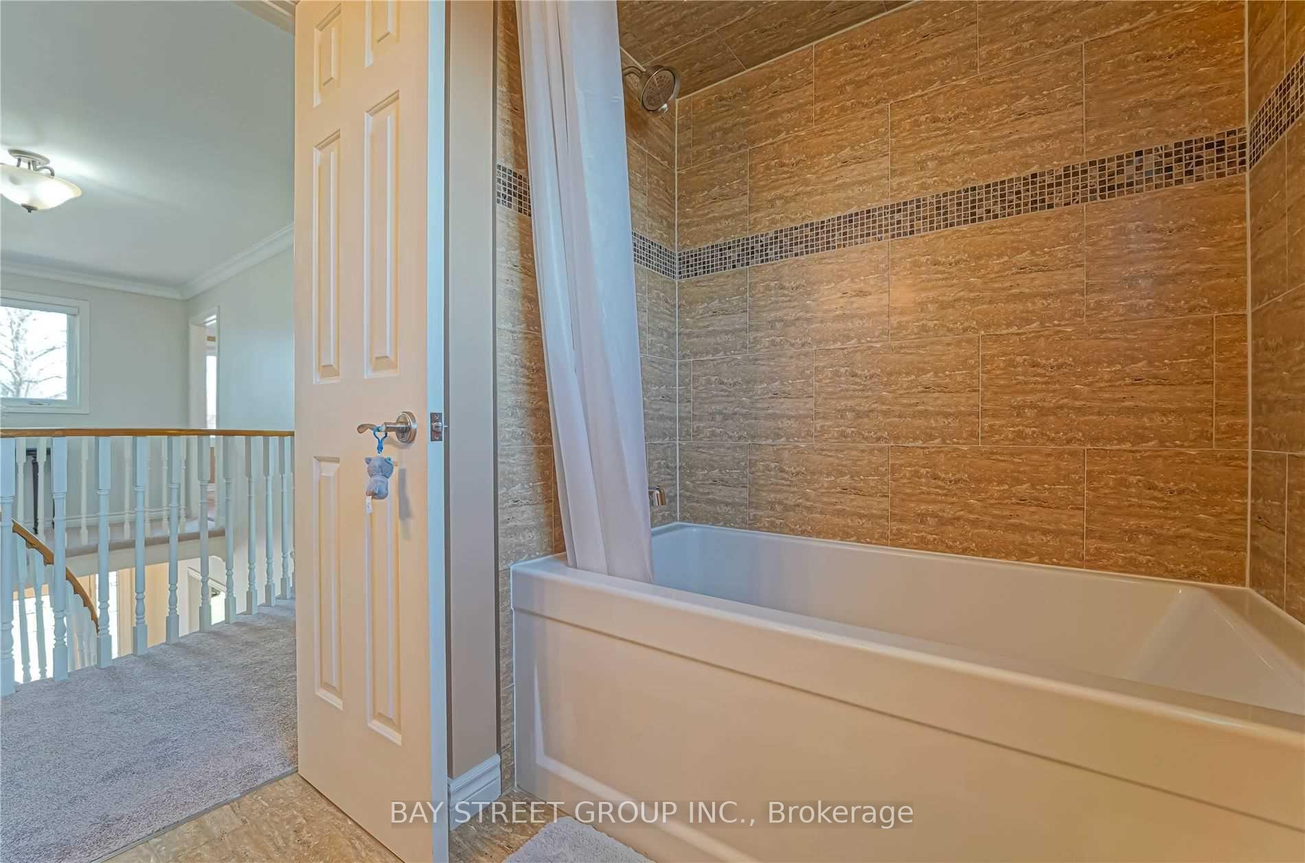 Photo 19 of 1480 Princeton Crescent, Oakville, College Park — HOMEH