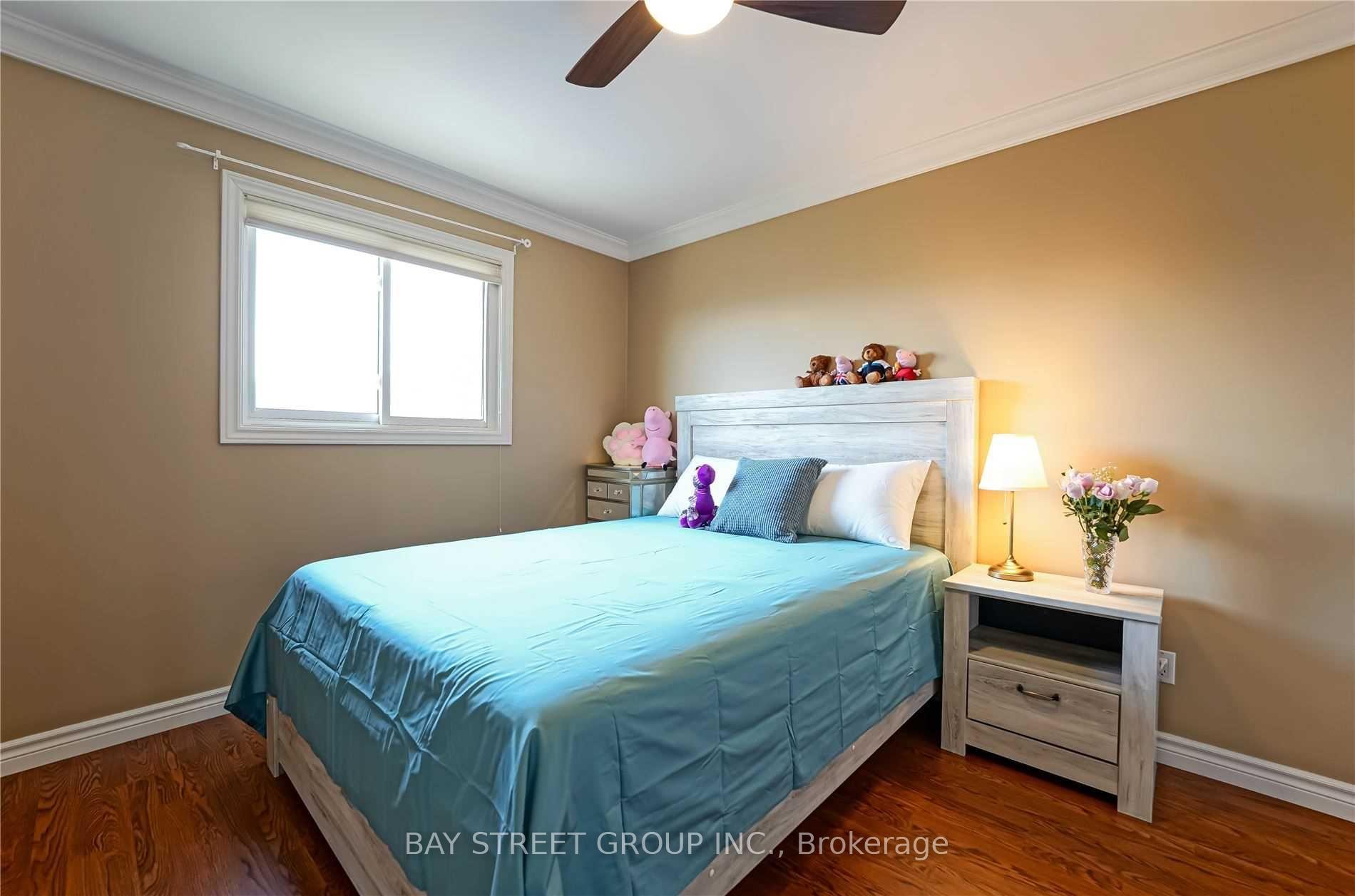 Photo 21 of 1480 Princeton Crescent, Oakville, College Park — HOMEH