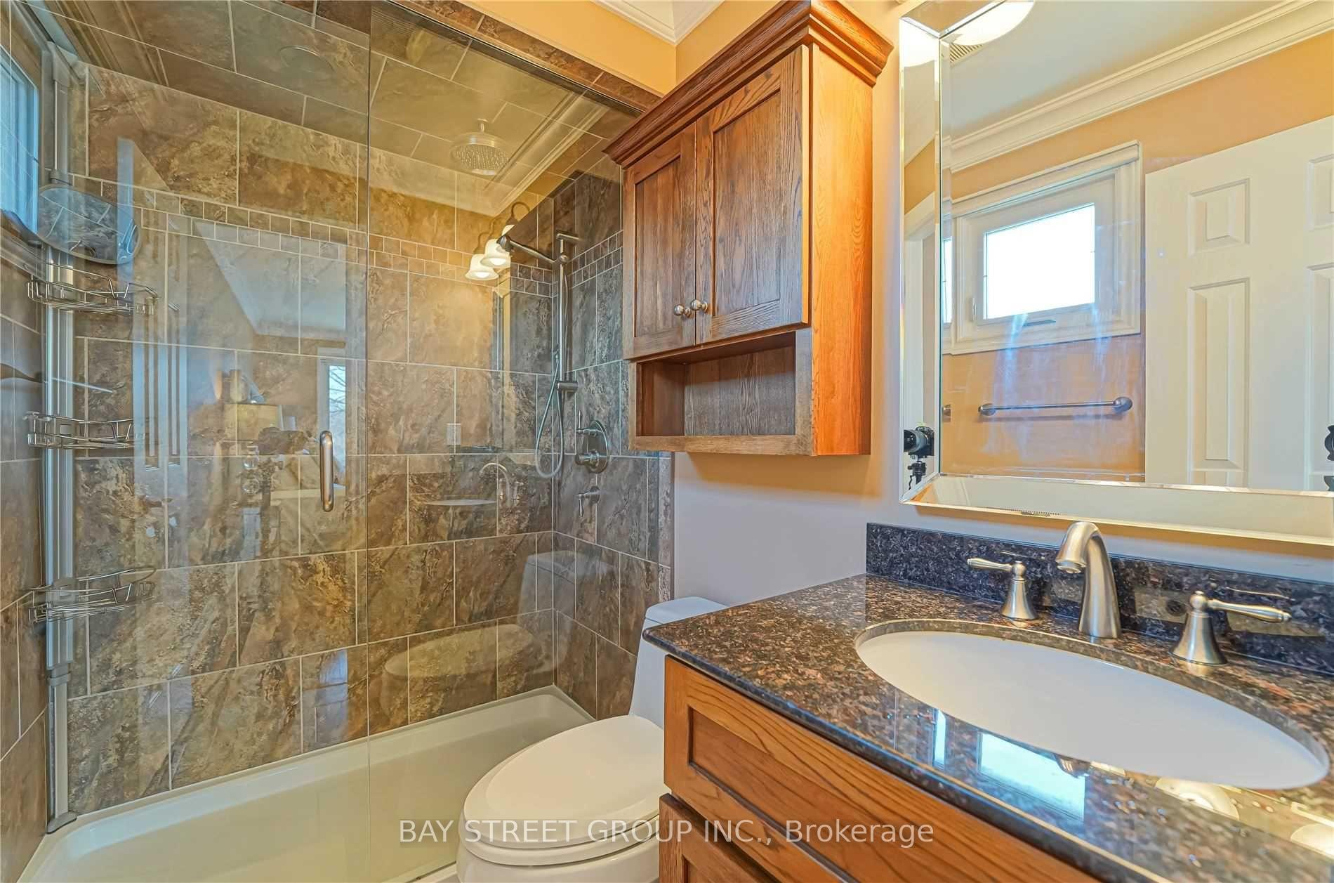 Photo 23 of 1480 Princeton Crescent, Oakville, College Park — HOMEH