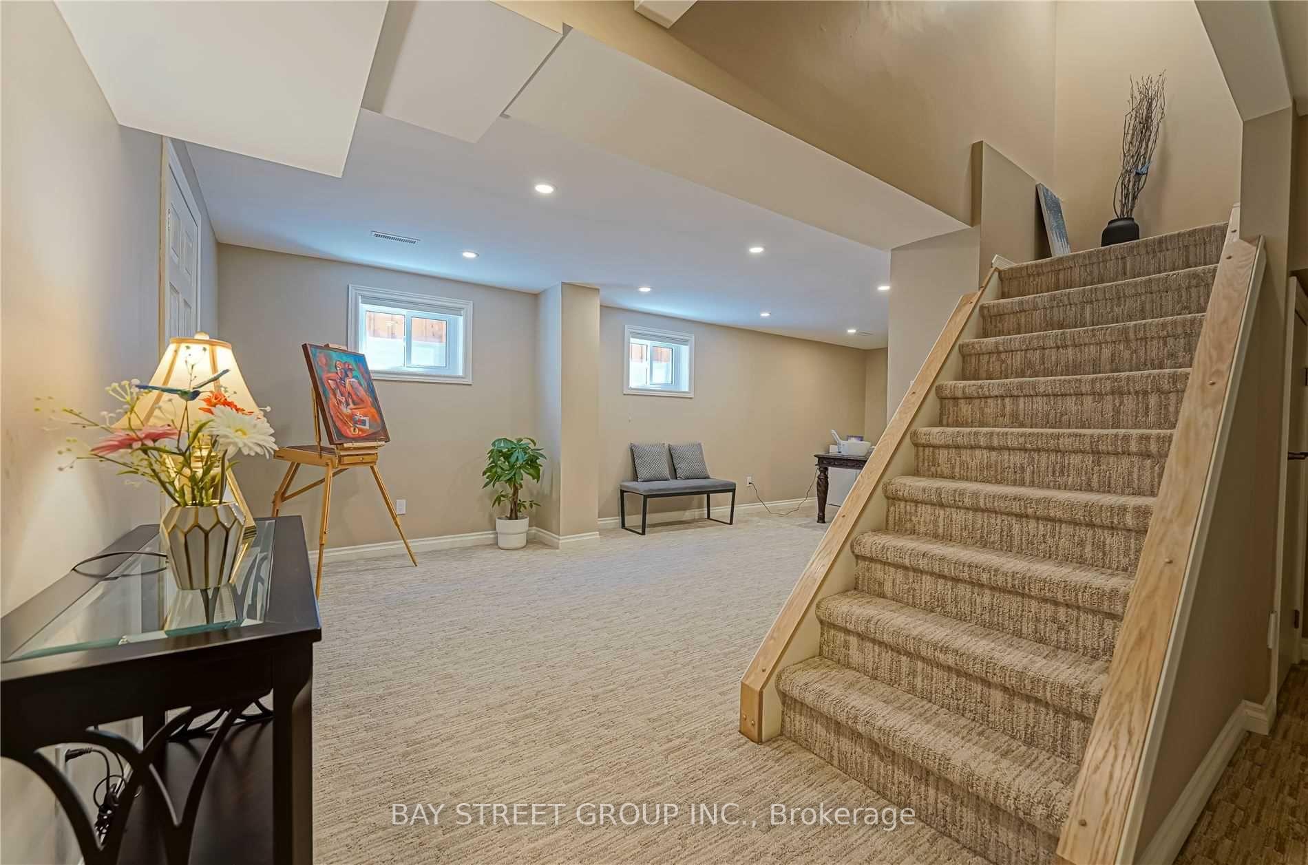 Photo 26 of 1480 Princeton Crescent, Oakville, College Park — HOMEH