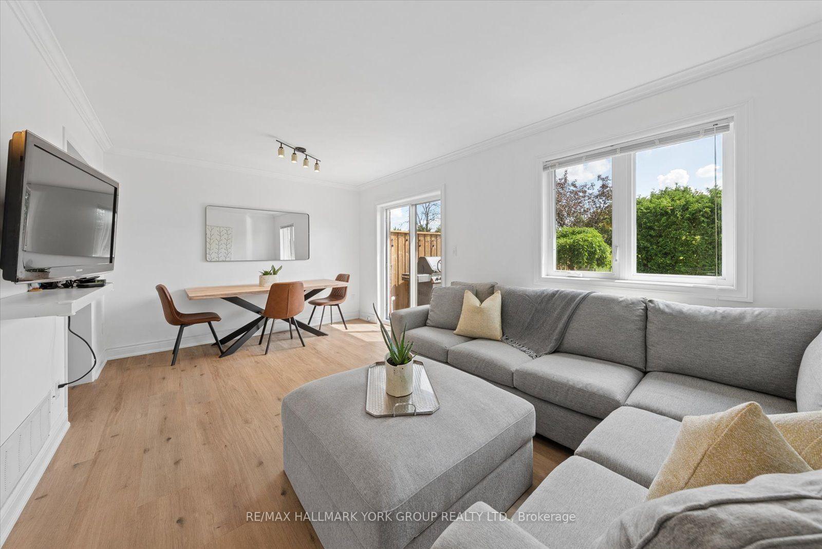 Photo 12 of 21 Snedden Avenue, Aurora, Bayview Wellington — HOMEH