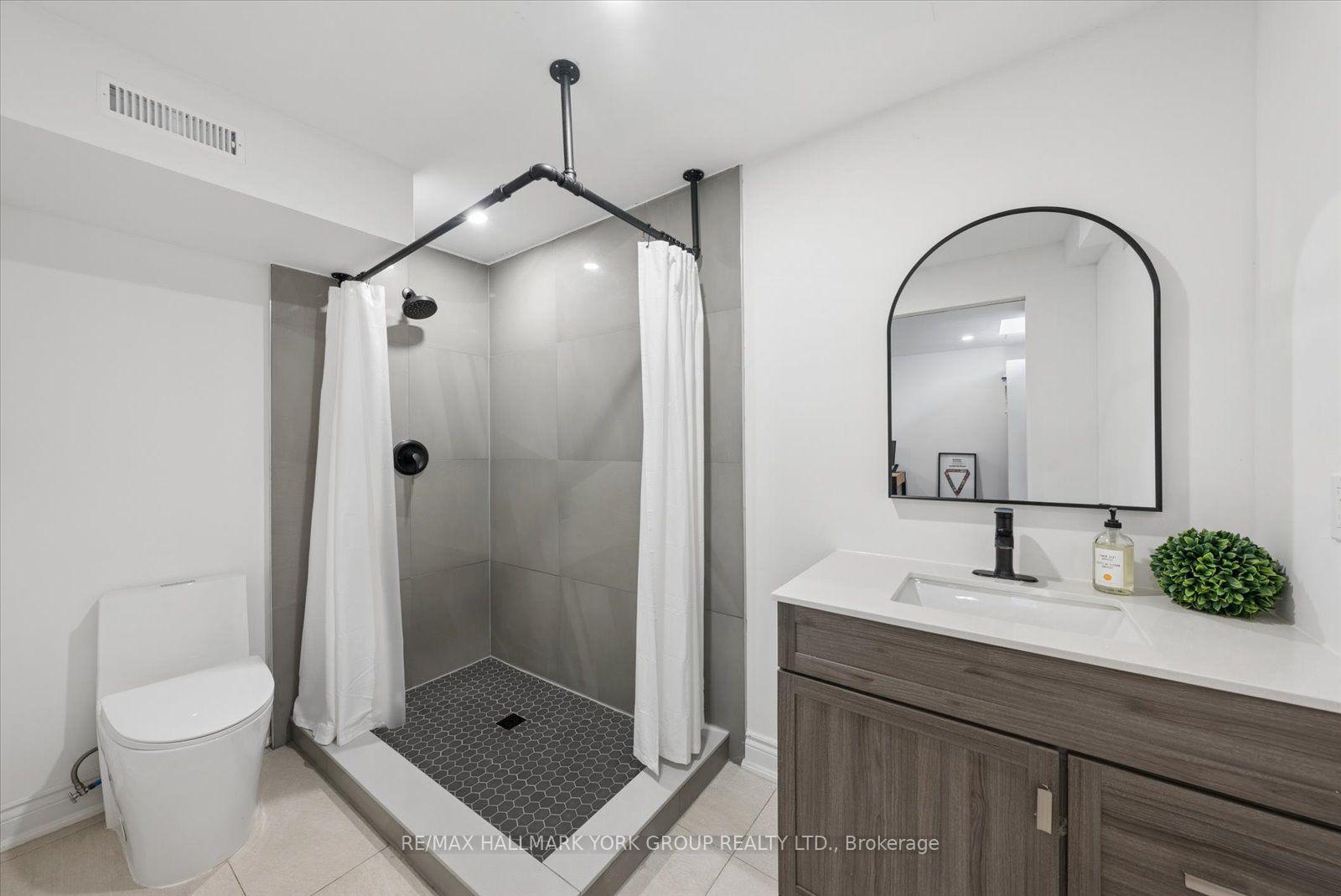 Photo 26 of 21 Snedden Avenue, Aurora, Bayview Wellington — HOMEH