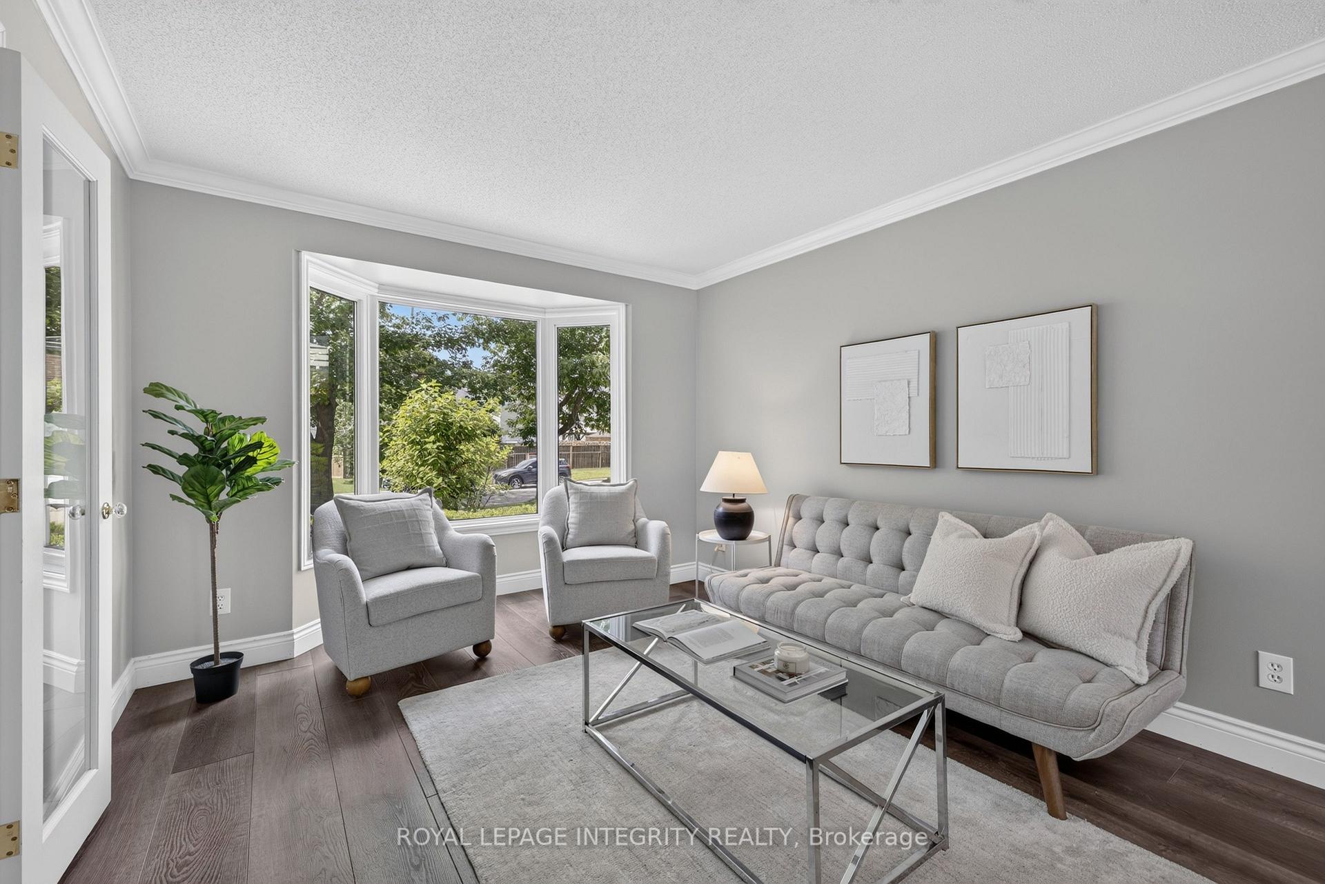 Photo 4 of 38 Pebble Creek Crescent, Ottawa, Kanata - Emerald Meadows/Trailwest — HOMEH