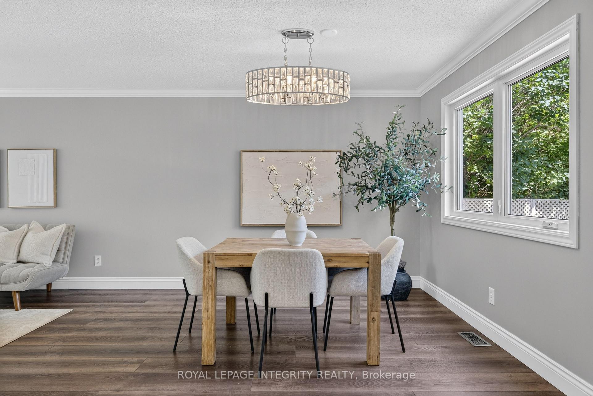 Photo 9 of 38 Pebble Creek Crescent, Ottawa, Kanata - Emerald Meadows/Trailwest — HOMEH