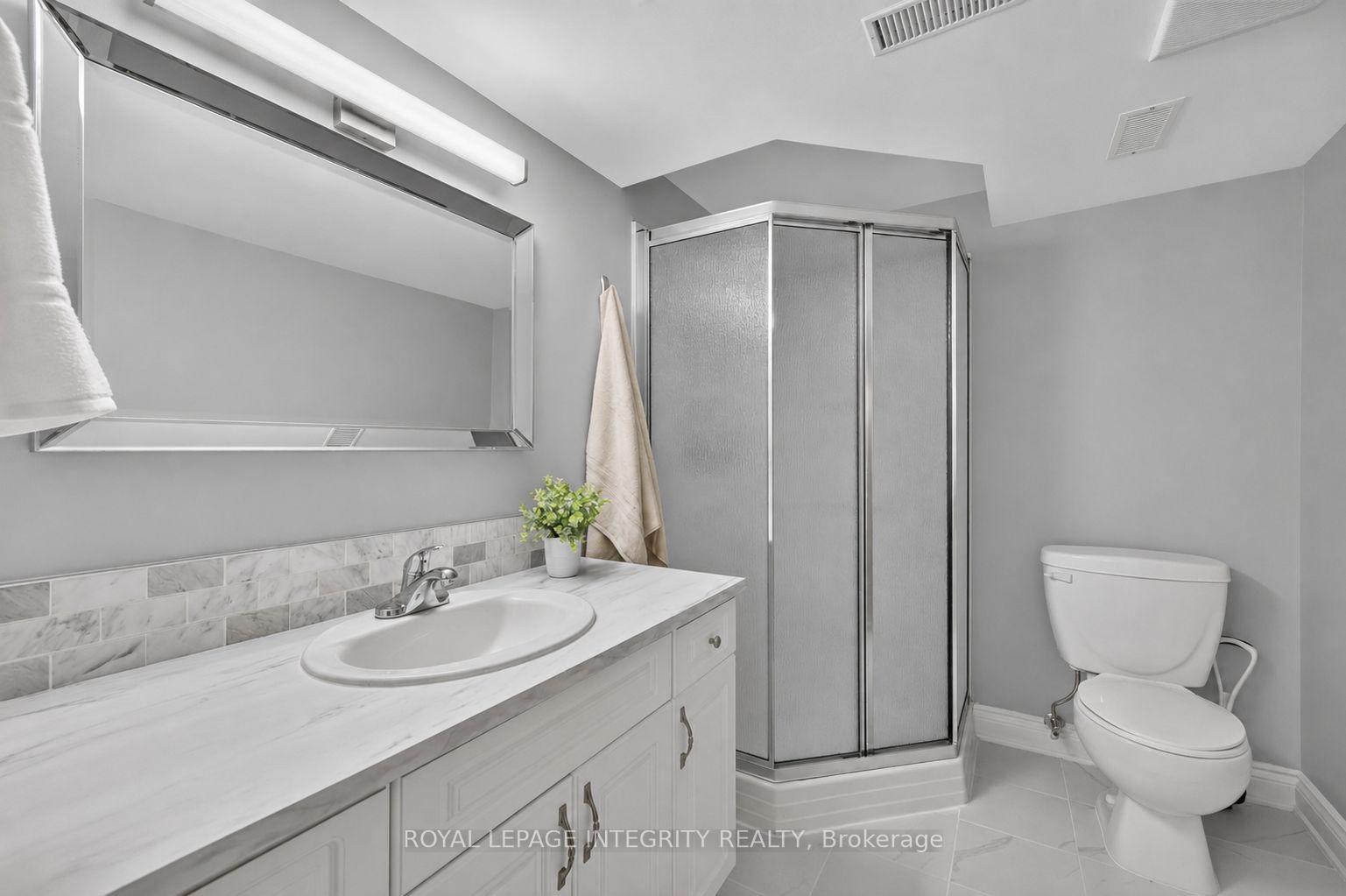 Photo 32 of 38 Pebble Creek Crescent, Ottawa, Kanata - Emerald Meadows/Trailwest — HOMEH