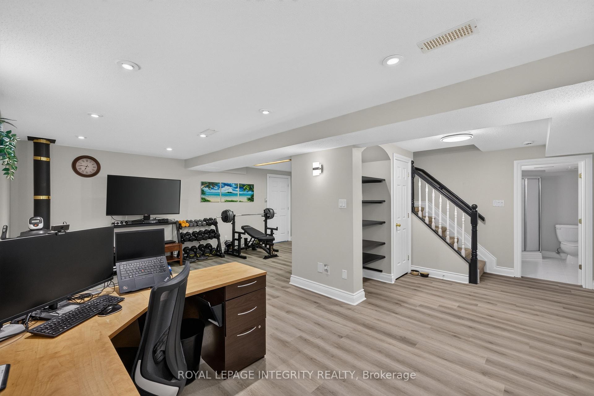 Photo 33 of 38 Pebble Creek Crescent, Ottawa, Kanata - Emerald Meadows/Trailwest — HOMEH