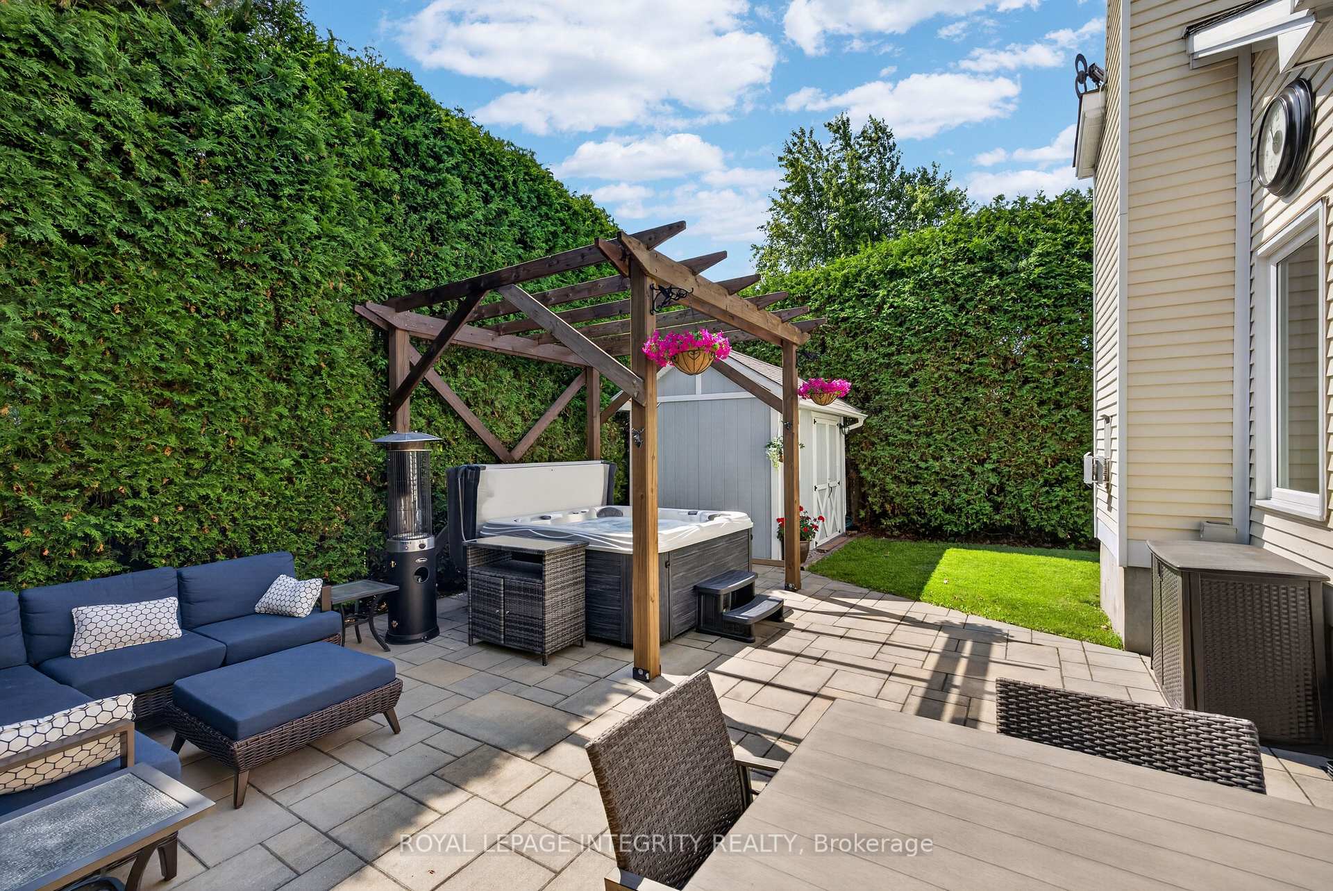Photo 40 of 38 Pebble Creek Crescent, Ottawa, Kanata - Emerald Meadows/Trailwest — HOMEH