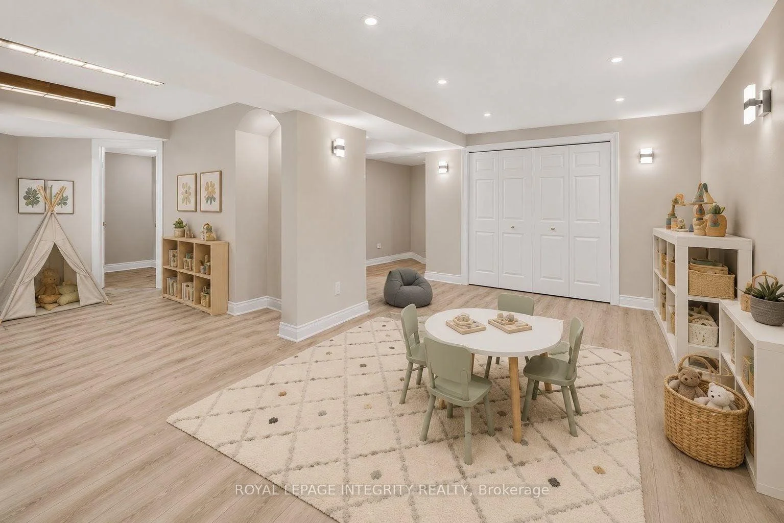 Photo 34 of 38 Pebble Creek Crescent, Ottawa, Kanata - Emerald Meadows/Trailwest — HOMEH
