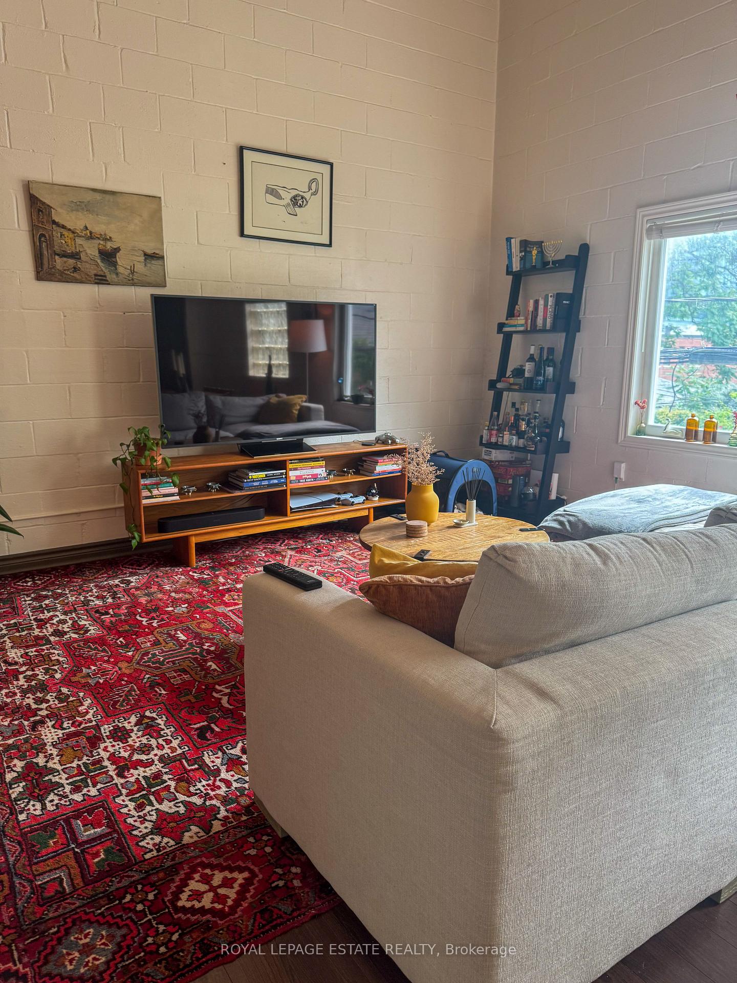 Photo 2 of Unit 2D, 325 Queen Street E, Toronto, Moss Park — HOMEH
