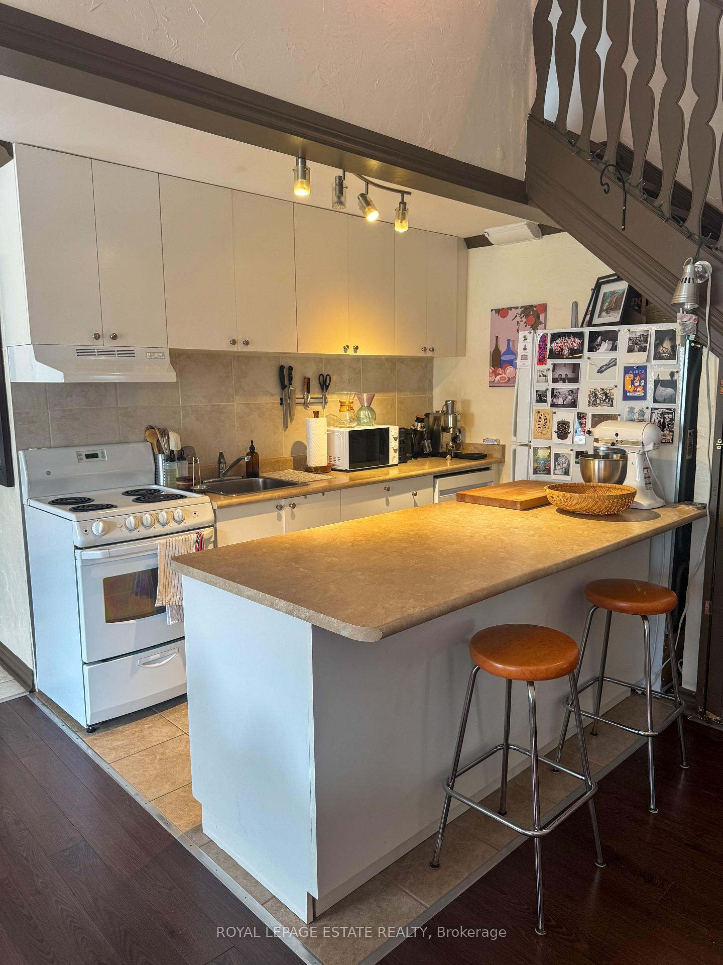 Photo 6 of Unit 2D, 325 Queen Street E, Toronto, Moss Park — HOMEH