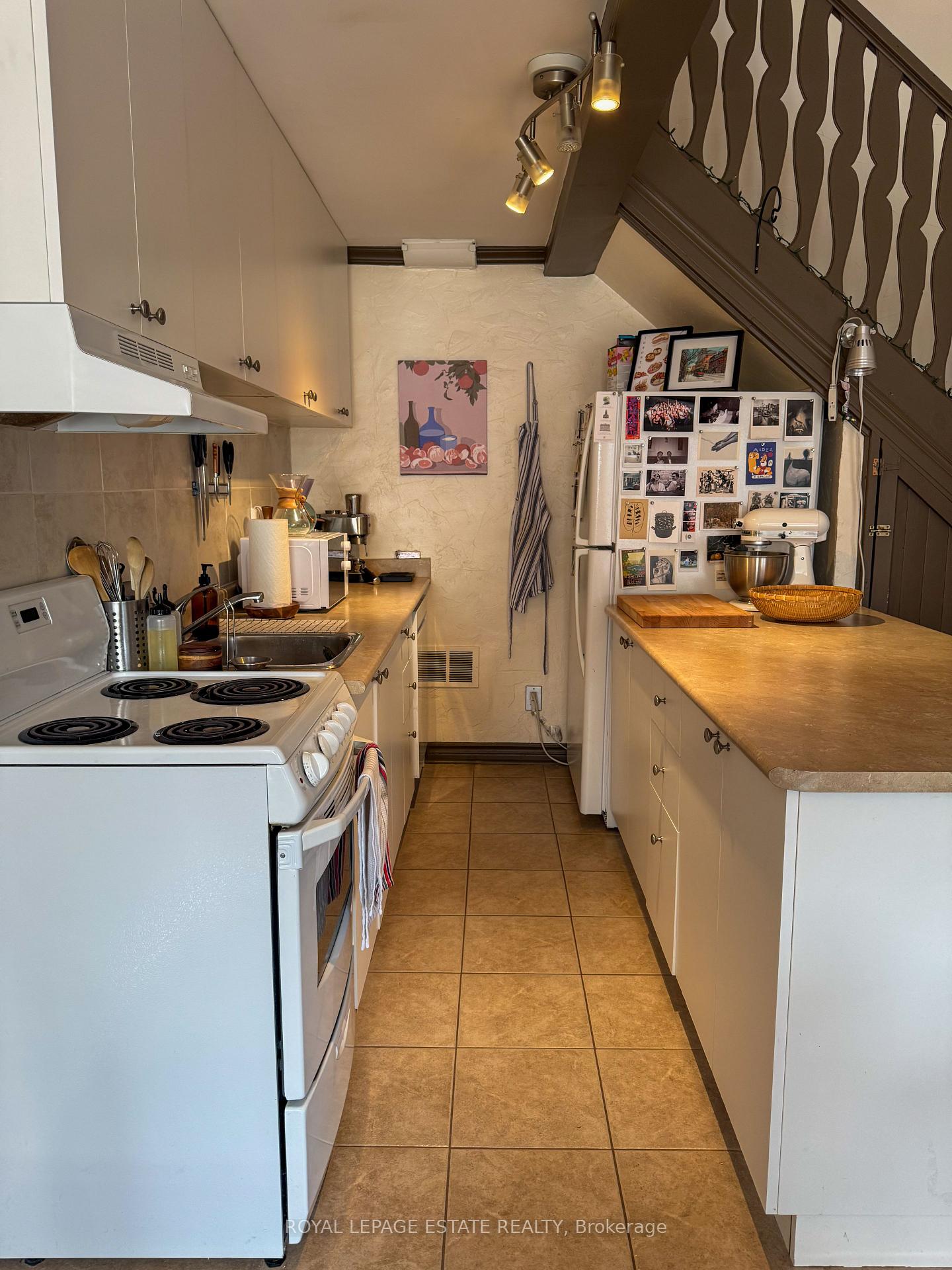 Photo 7 of Unit 2D, 325 Queen Street E, Toronto, Moss Park — HOMEH