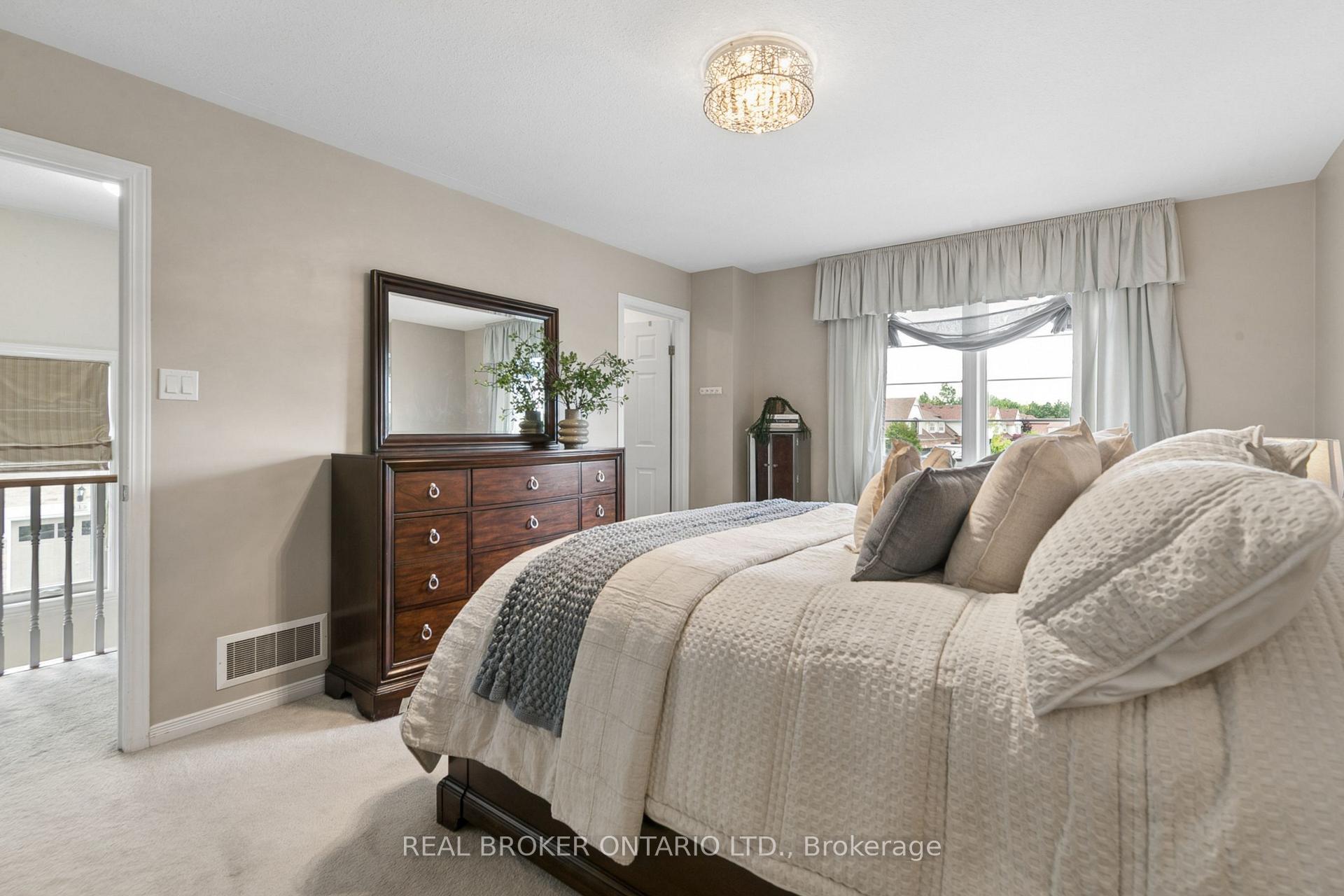 Photo 24 of 30 Doon Mills Drive, Kitchener, Doon South — HOMEH