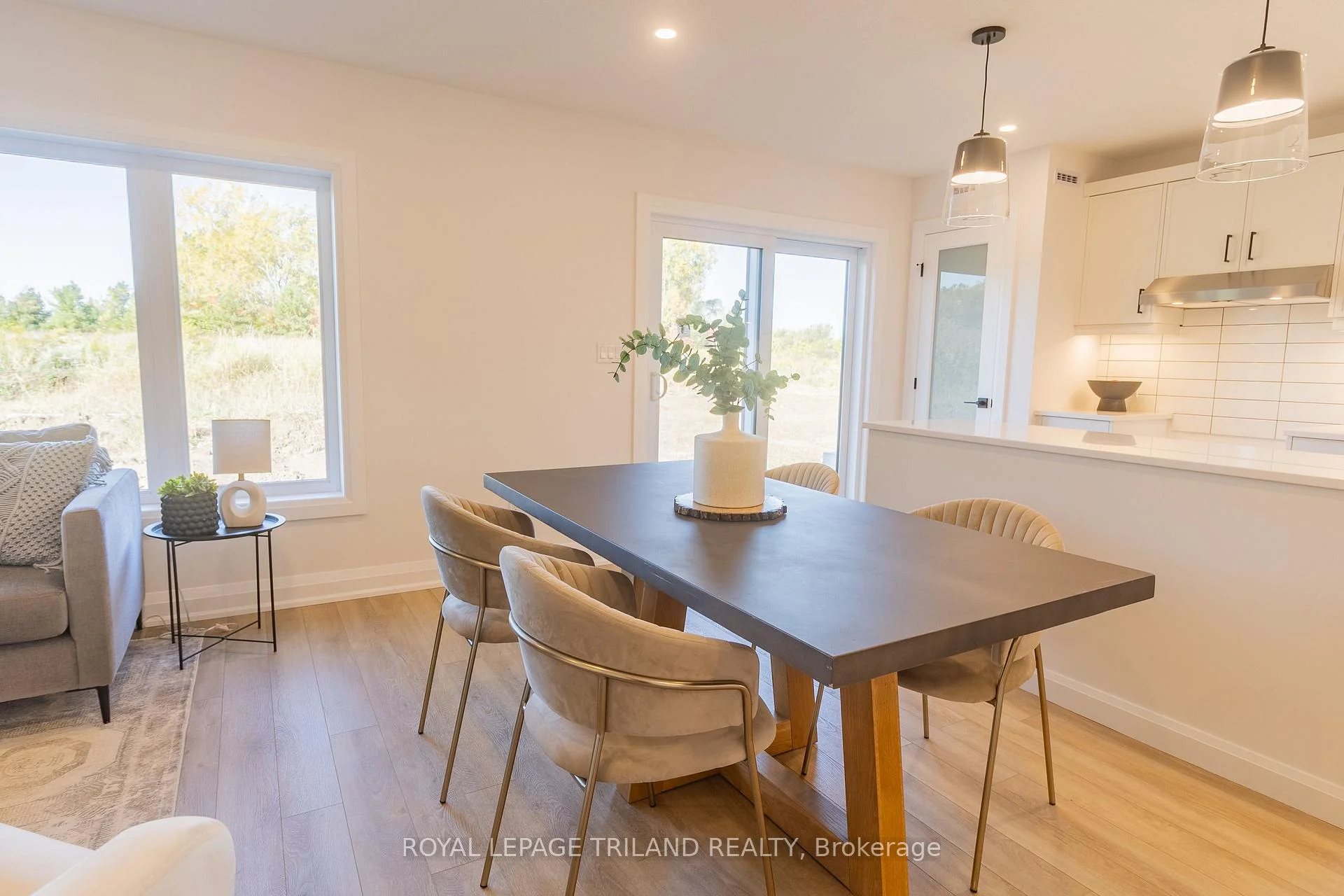 Photo 16 of 138 Benjamin Parkway, St. Thomas — HOMEH