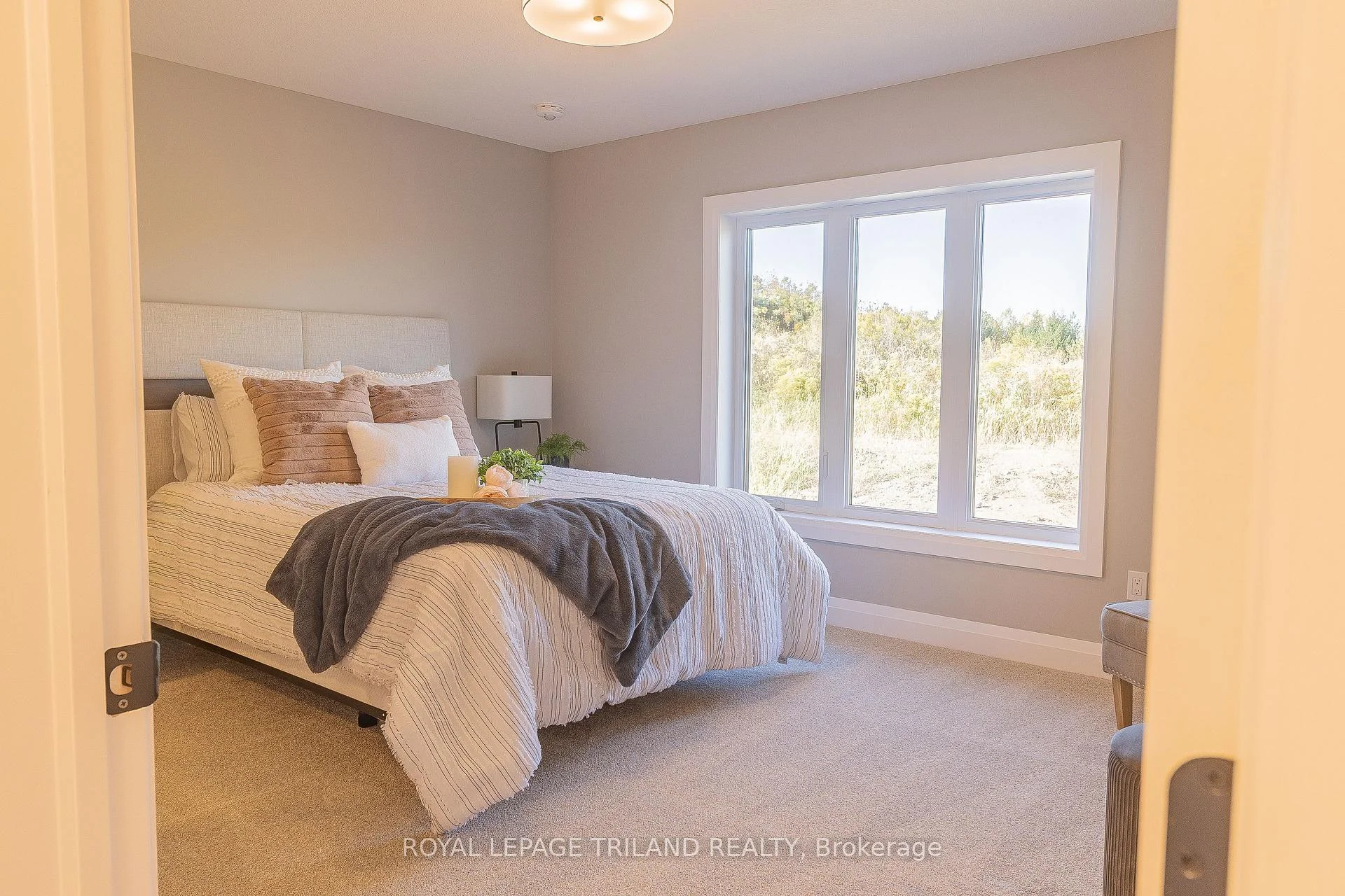 Photo 21 of 138 Benjamin Parkway, St. Thomas — HOMEH