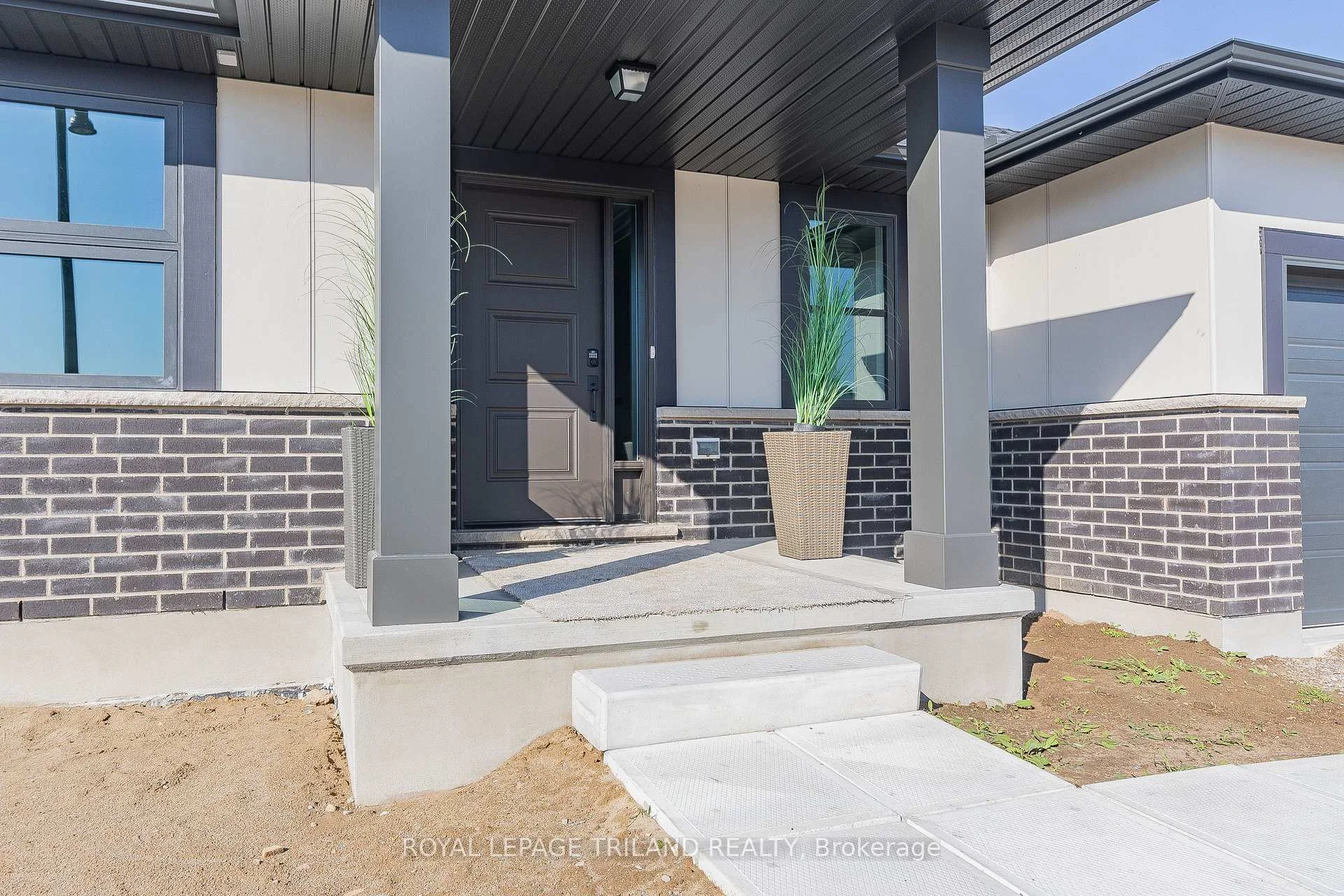 Photo 34 of 138 Benjamin Parkway, St. Thomas — HOMEH