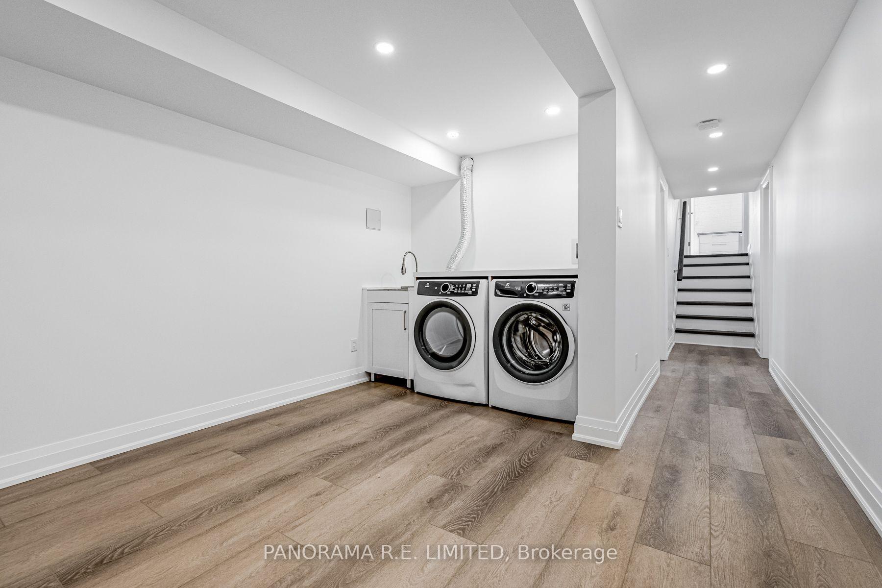 Photo 10 of Unit Lower, 674 Netherton Crescent, Mississauga, Applewood — HOMEH