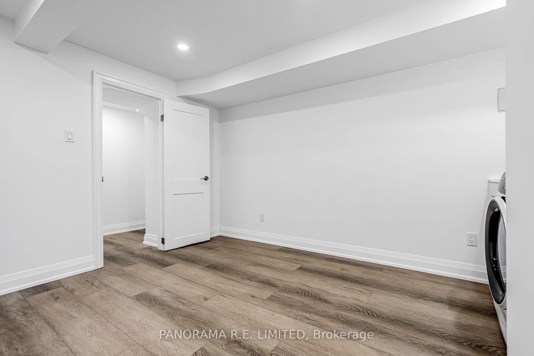 Photo 11 of Unit Lower, 674 Netherton Crescent, Mississauga, Applewood — HOMEH